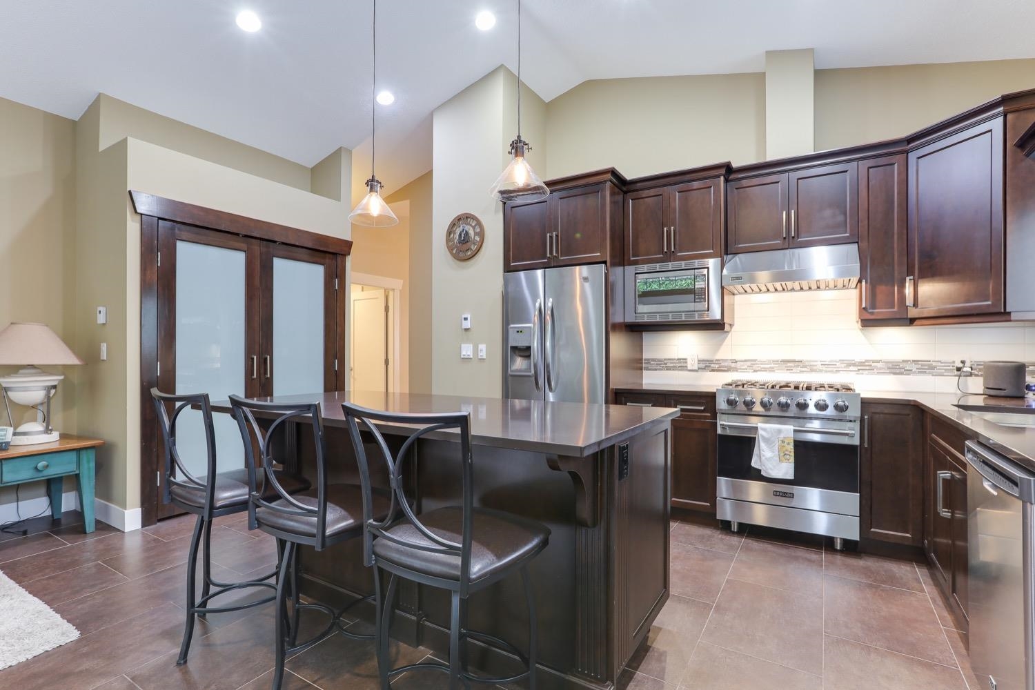 114 9012 WALNUT GROVE DRIVE, #114