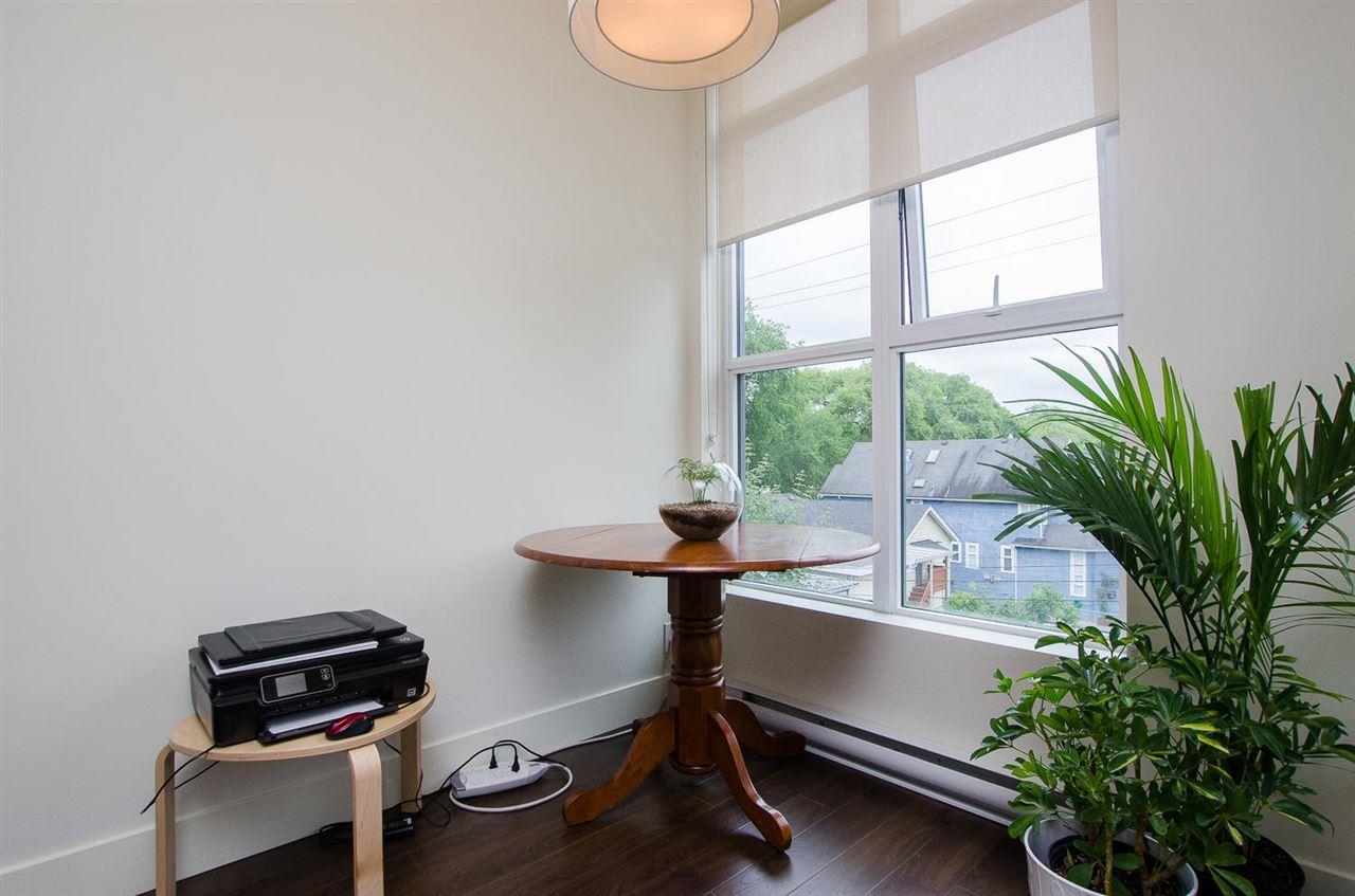 306 2250 COMMERCIAL DRIVE, #306