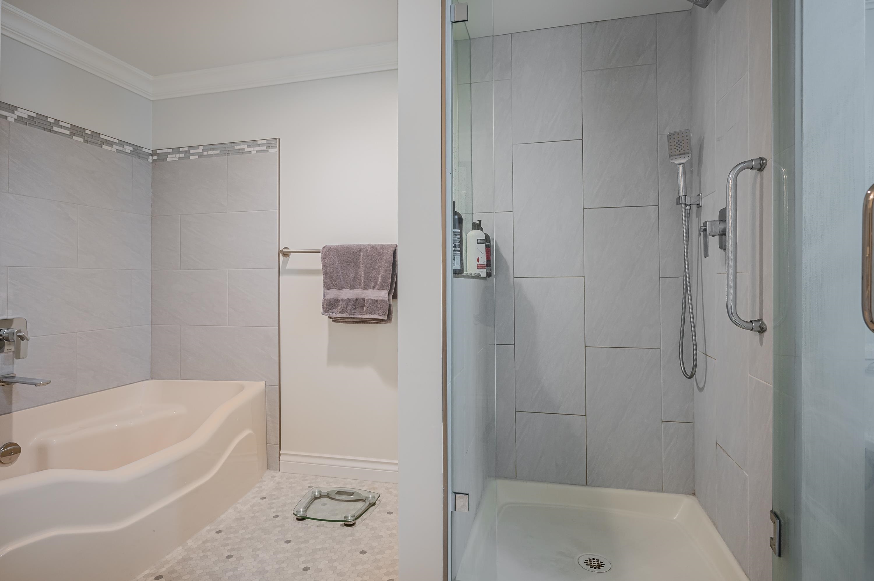 115 15270 17 AVENUE, #115