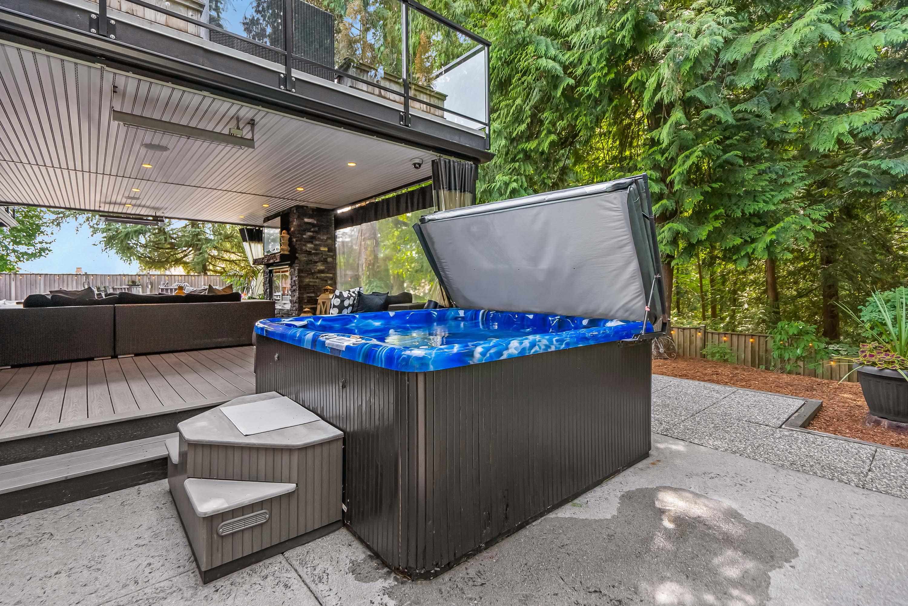 2453 LECLAIR DRIVE