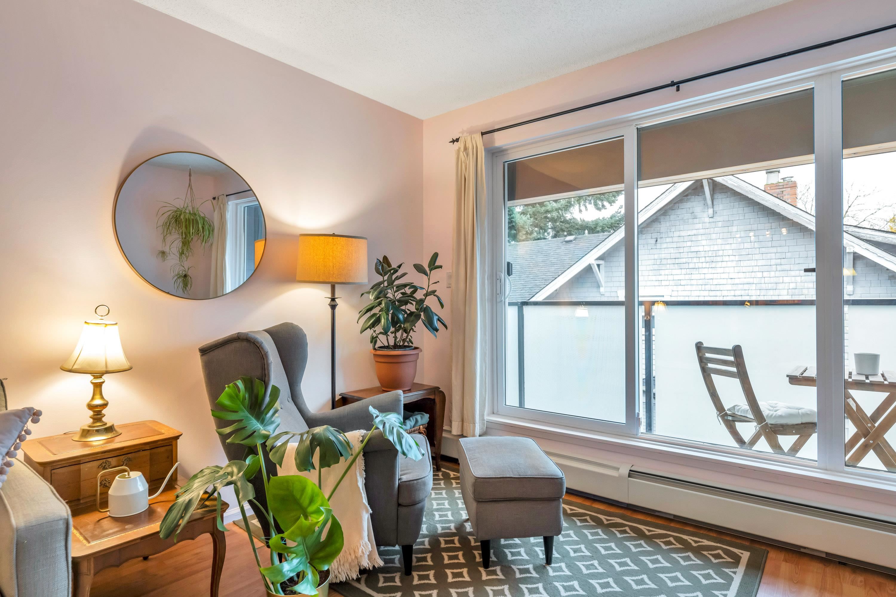 402 2328 OXFORD STREET, #402