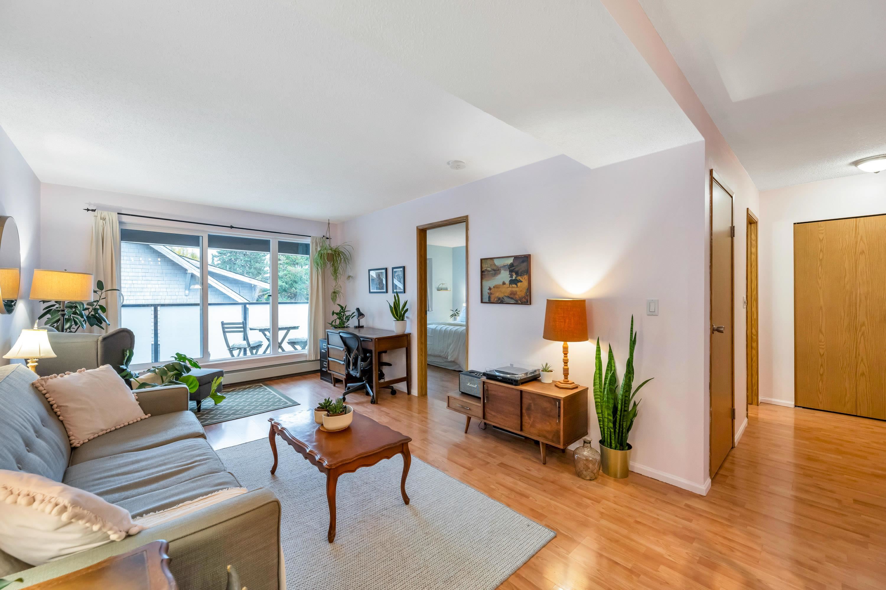 402 2328 OXFORD STREET, #402