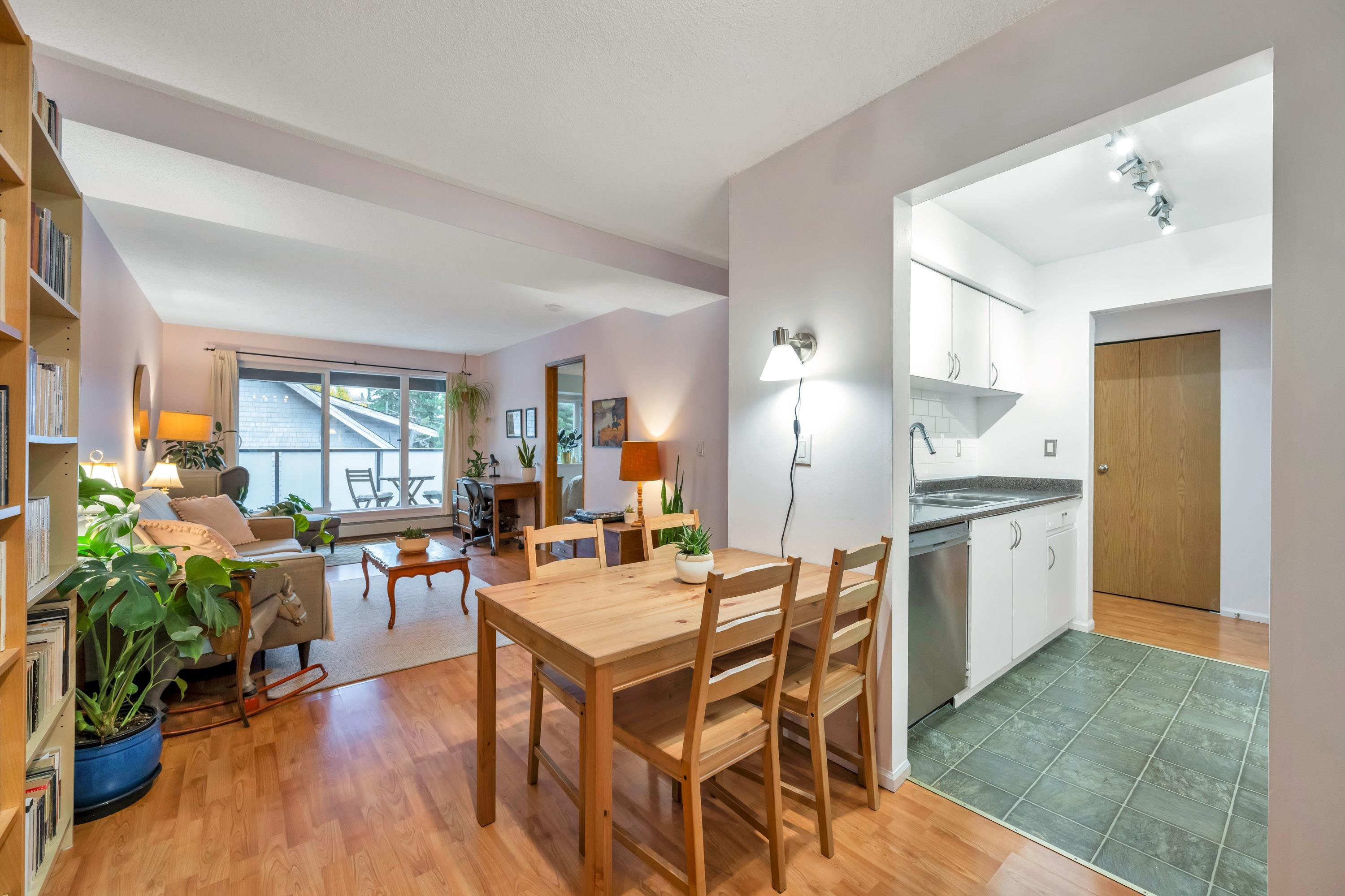 402 2328 OXFORD STREET, #402