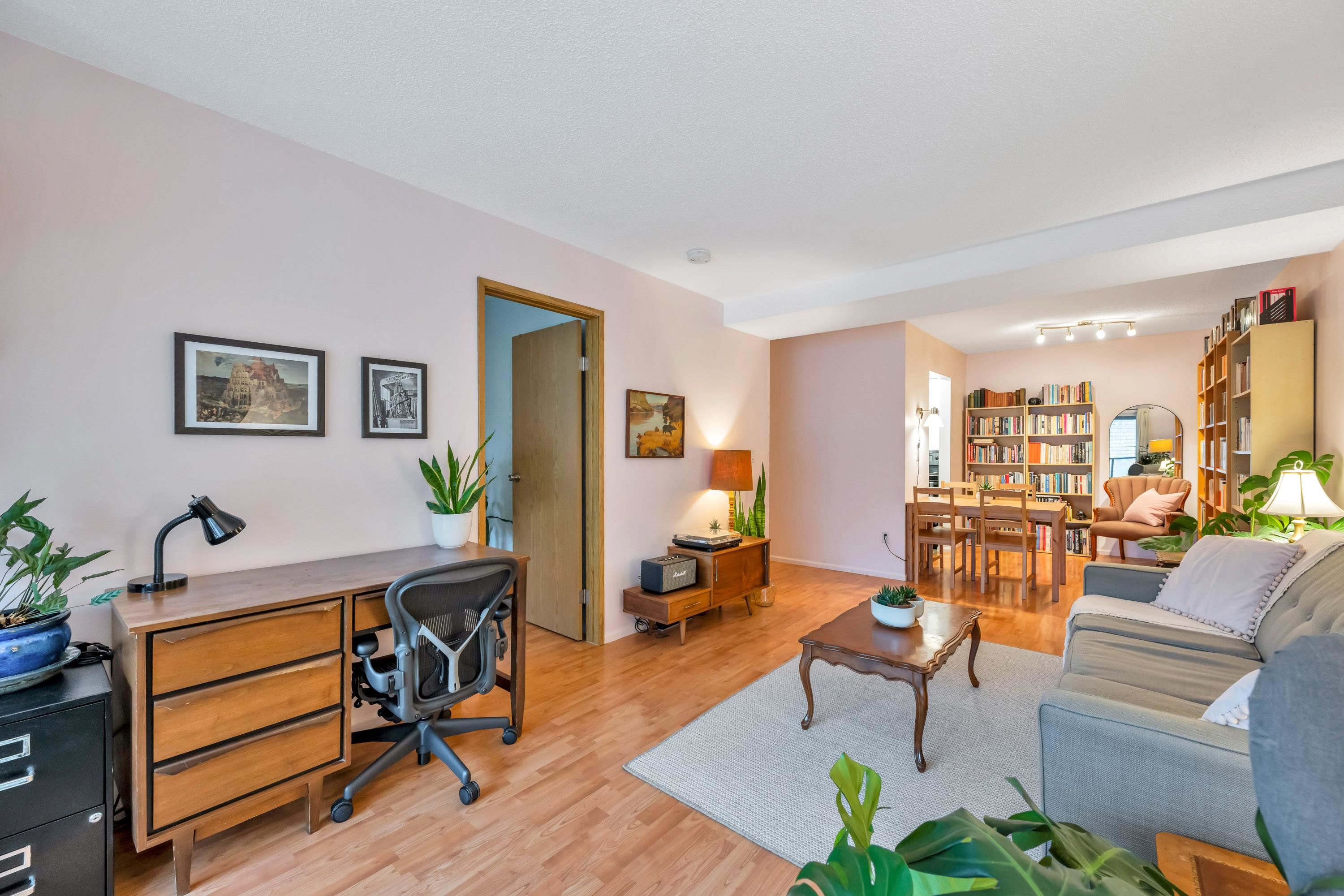 402 2328 OXFORD STREET, #402