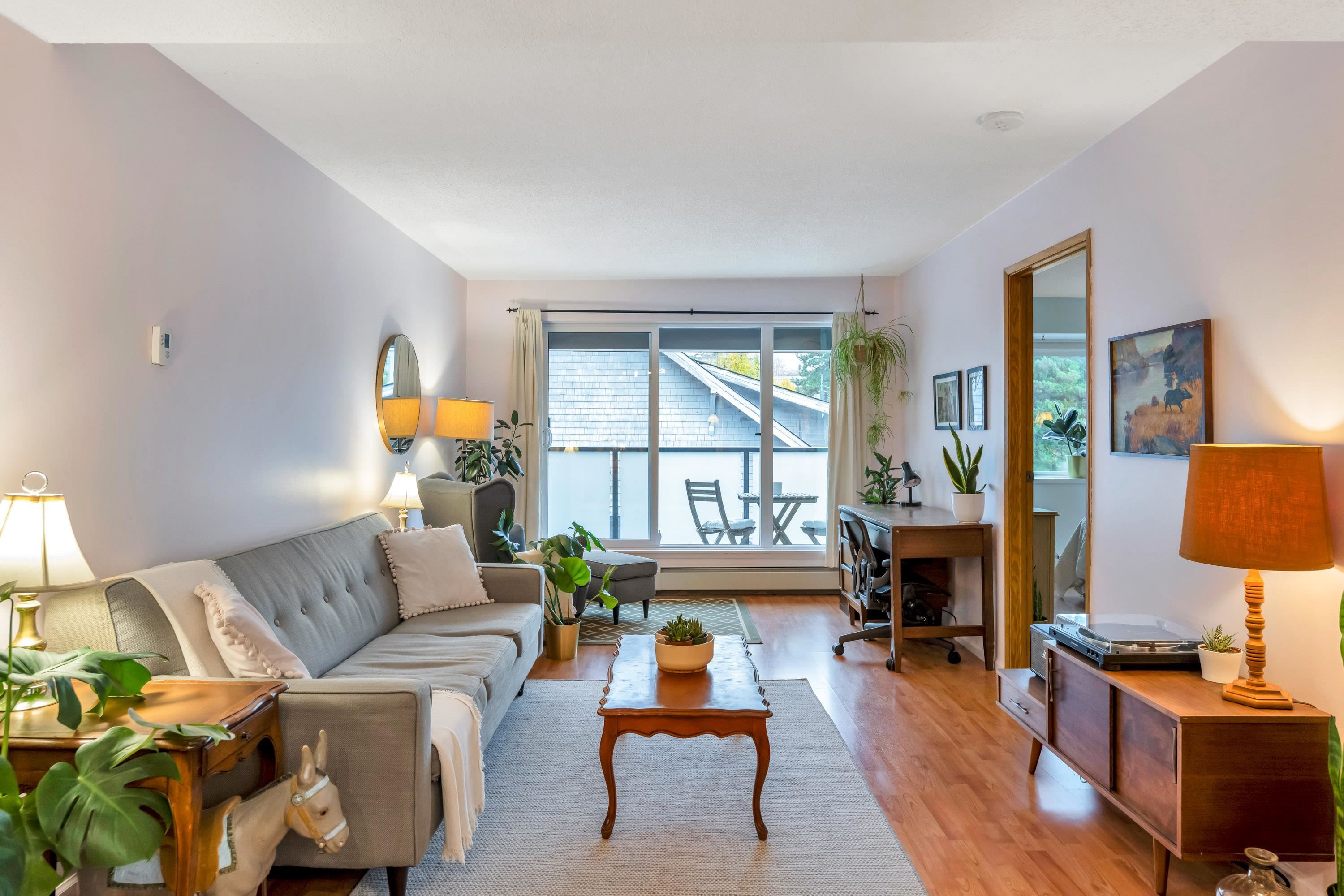 402 2328 OXFORD STREET, #402