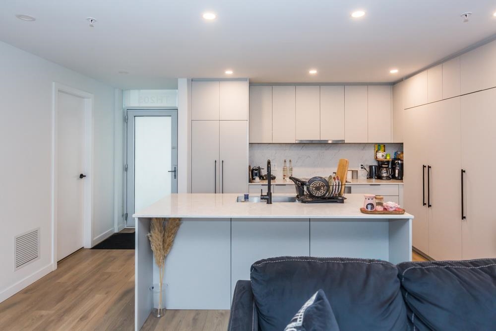205 10225 WHALLEY BOULEVARD, #205