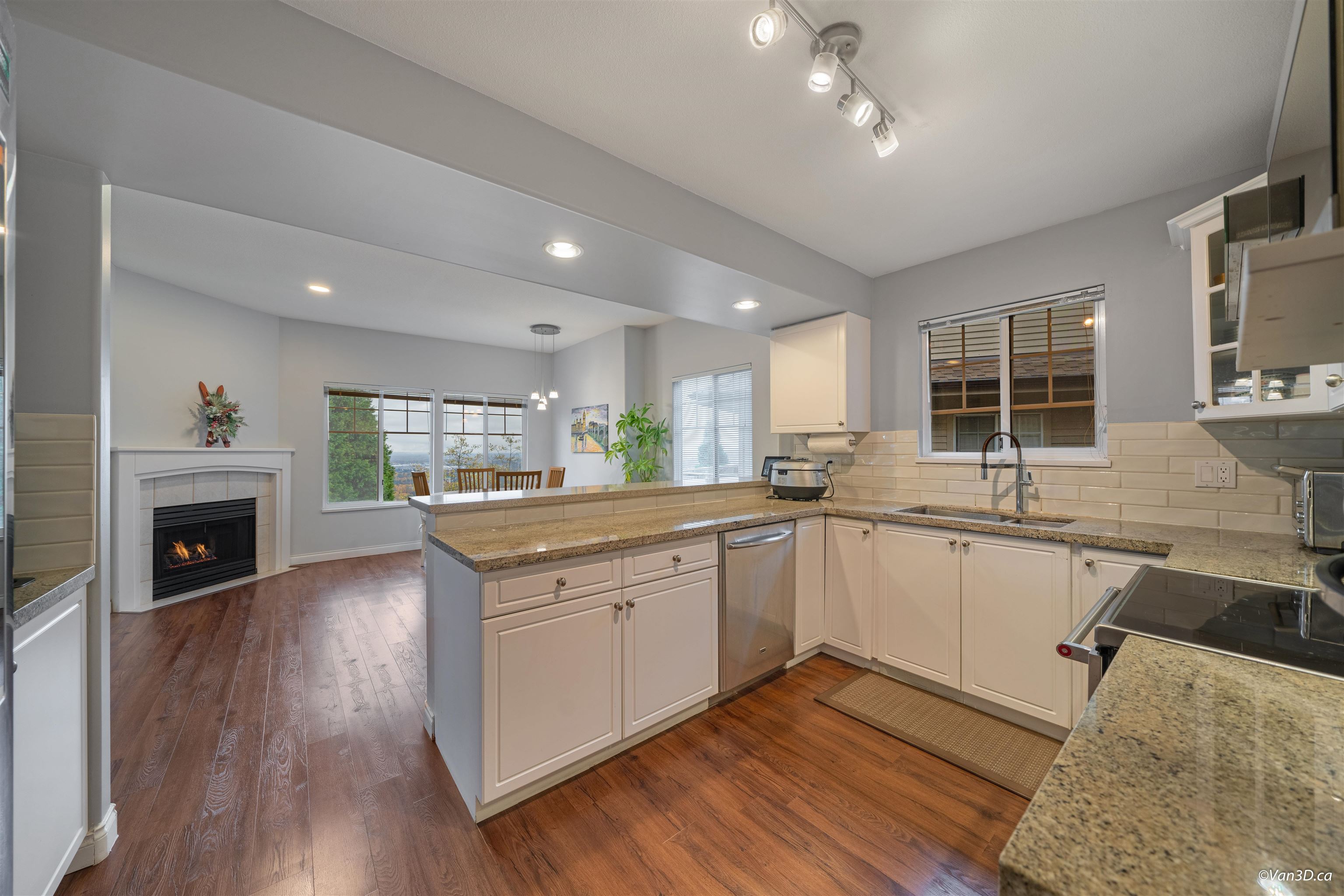 60 2979 PANORAMA DRIVE, #60