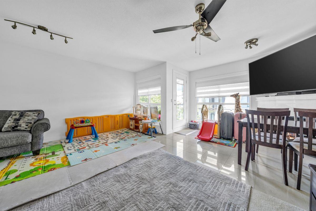 305 14988 101A AVENUE, #305