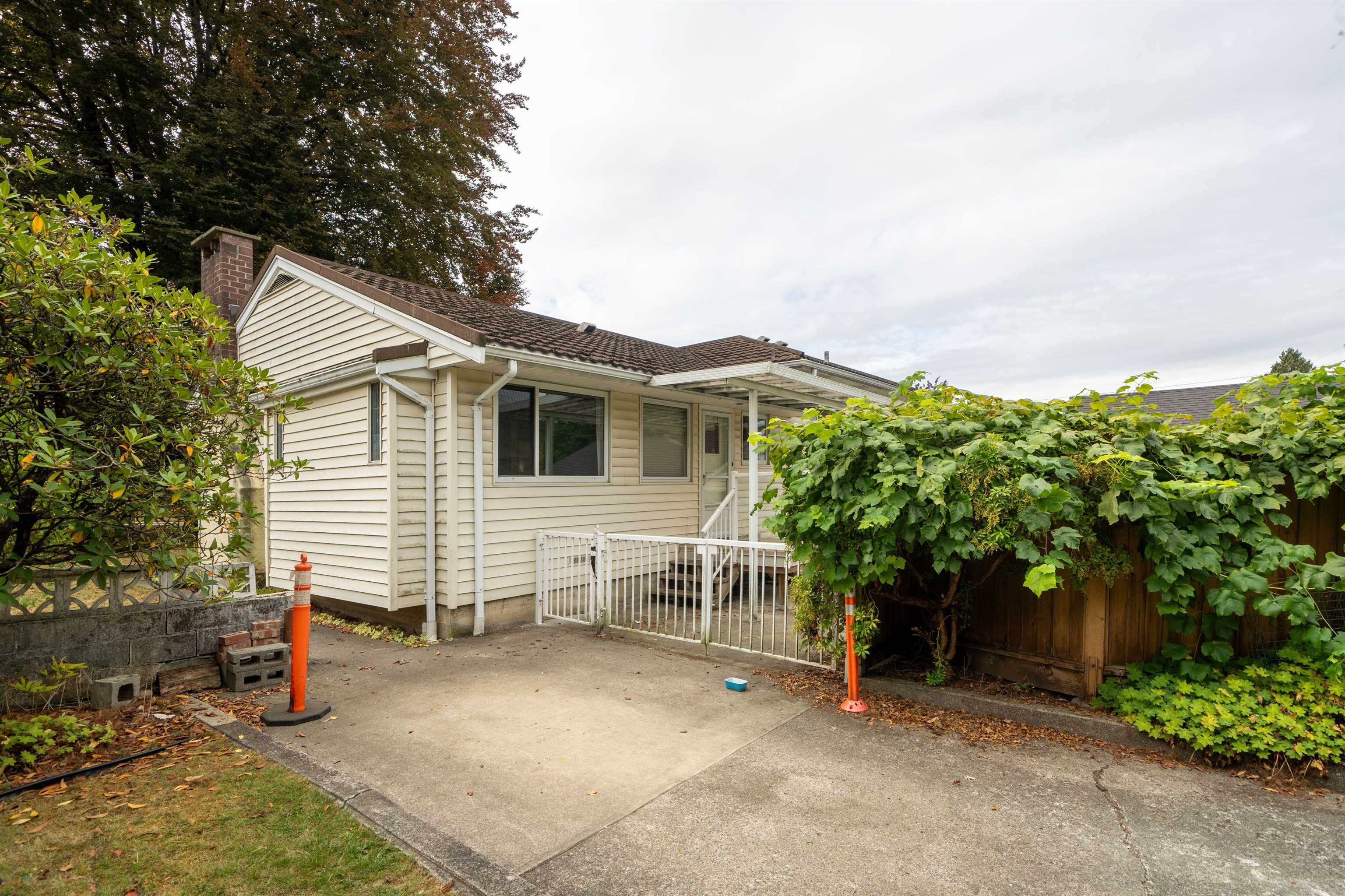 2915 ASTOR DRIVE