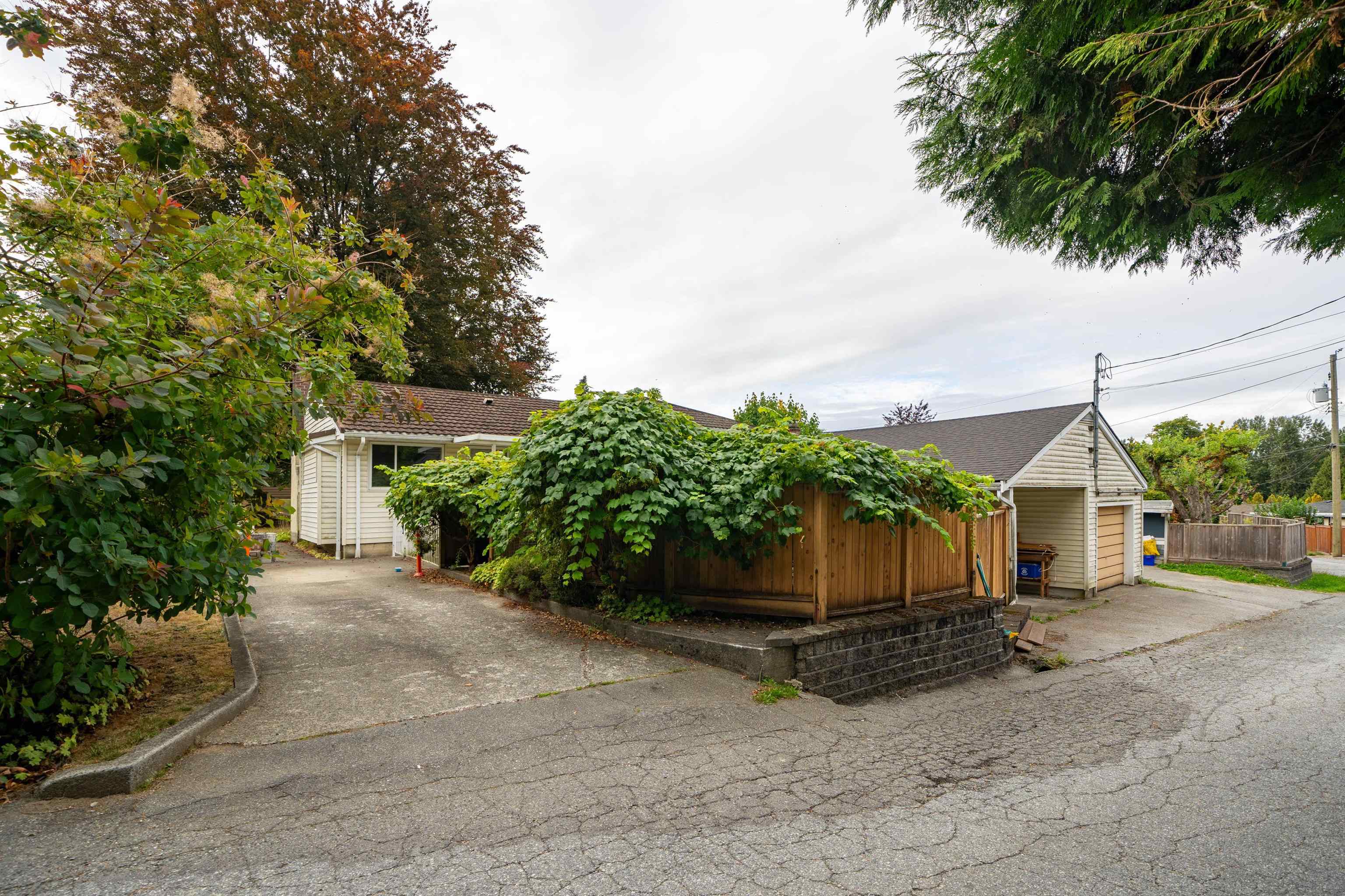 2915 ASTOR DRIVE