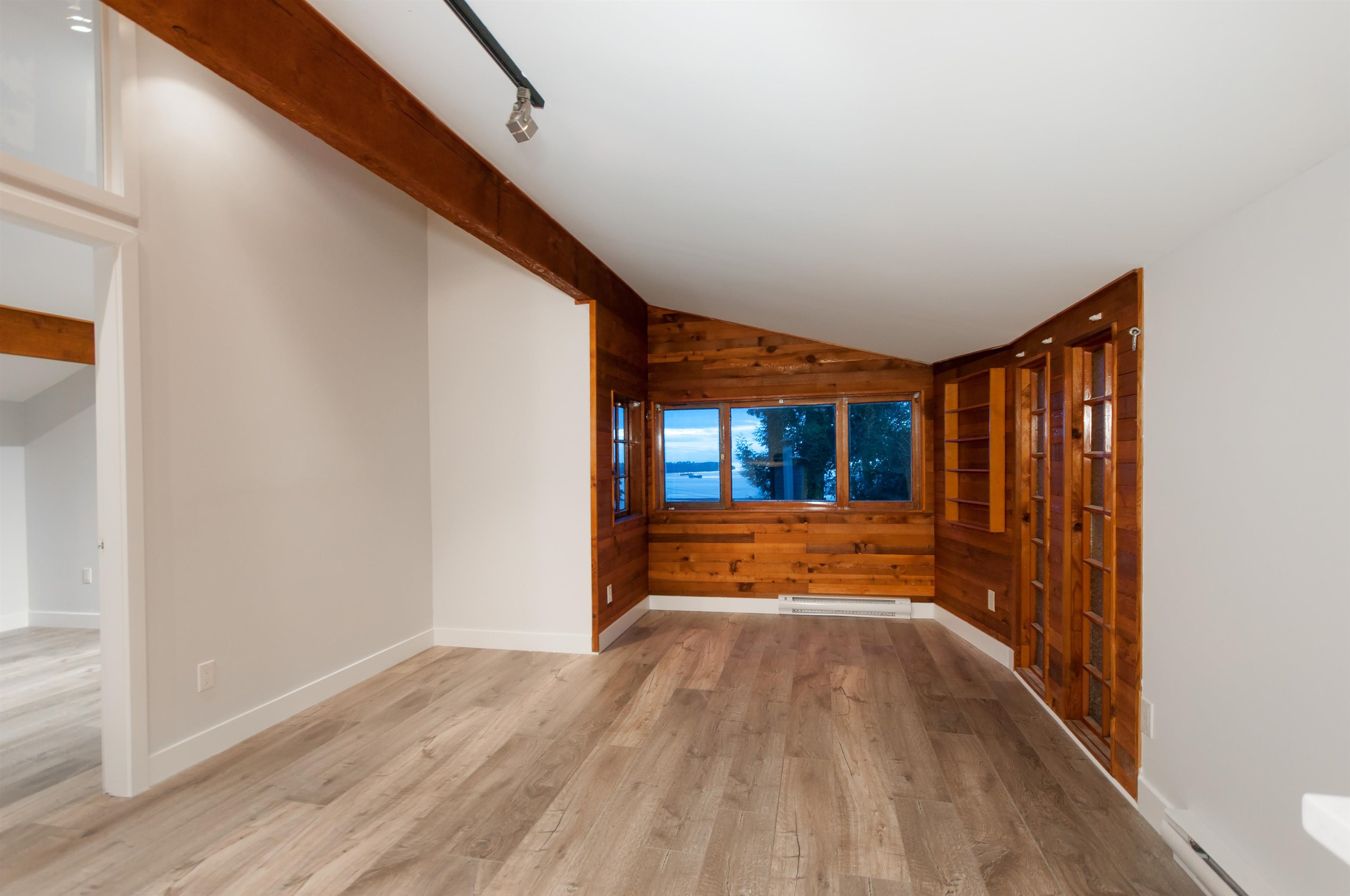 2707 ROSEBERY AVENUE