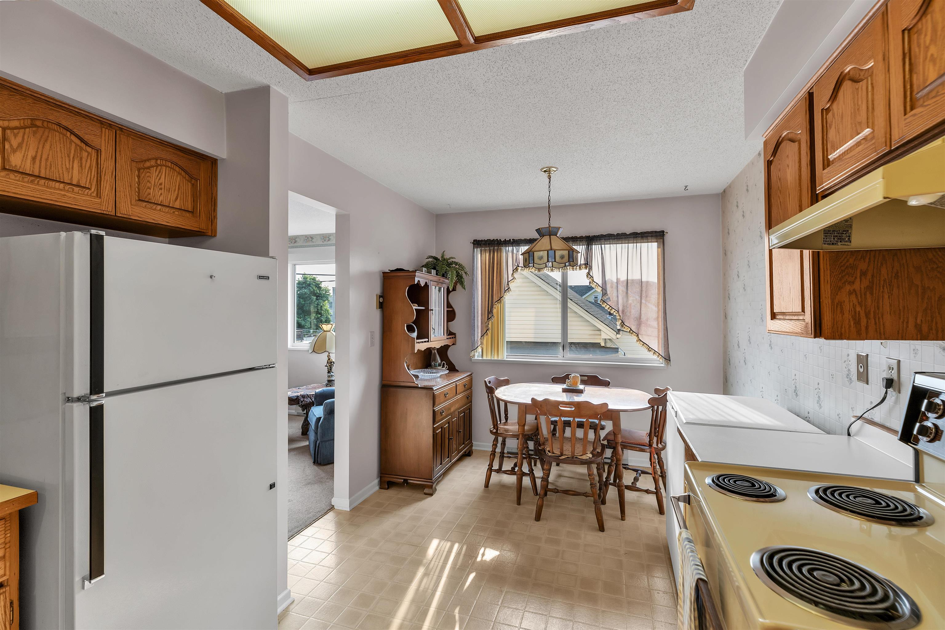 103 45604 BRETT AVENUE, #103