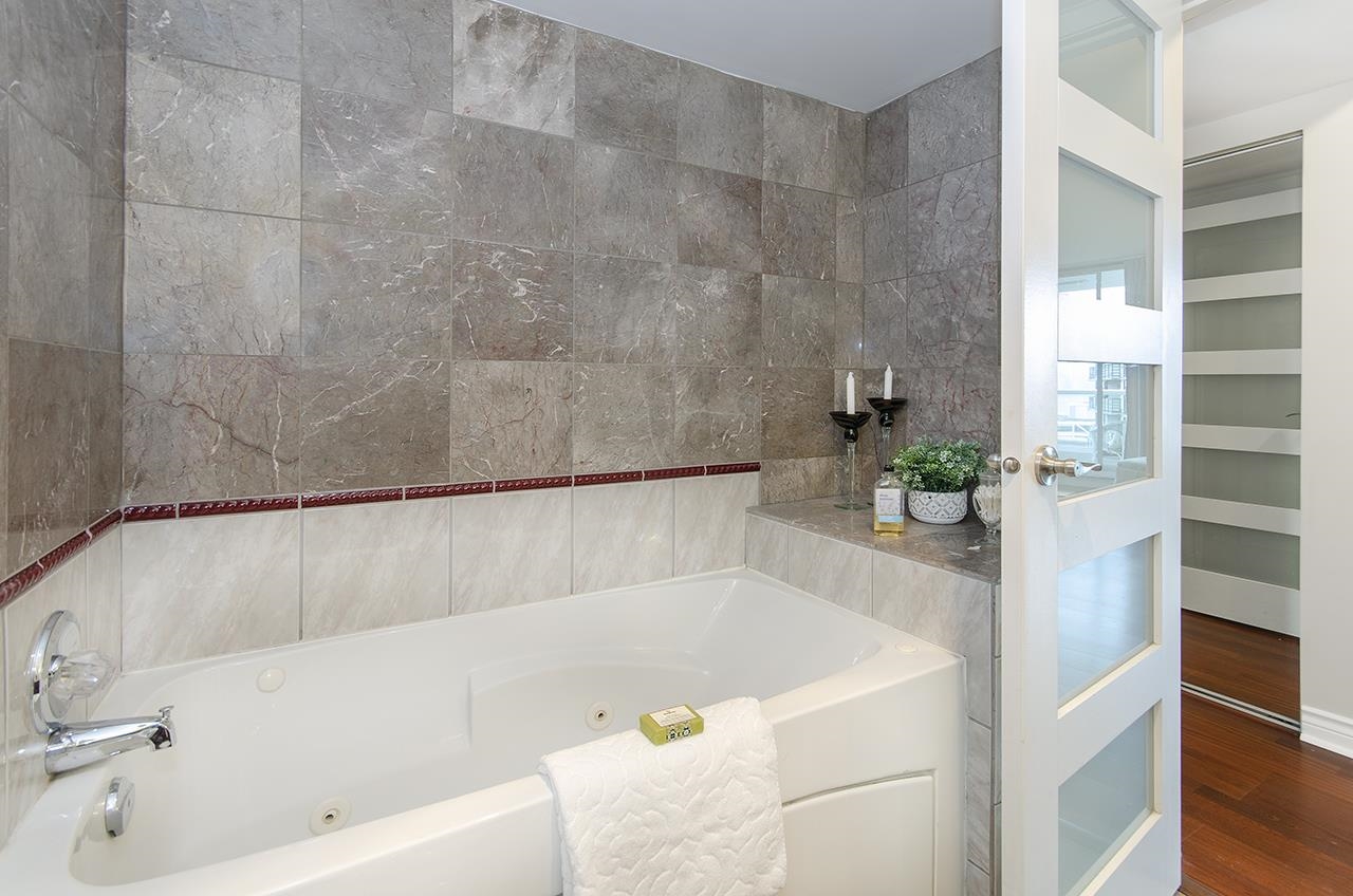902 125 W 2ND STREET, #902
