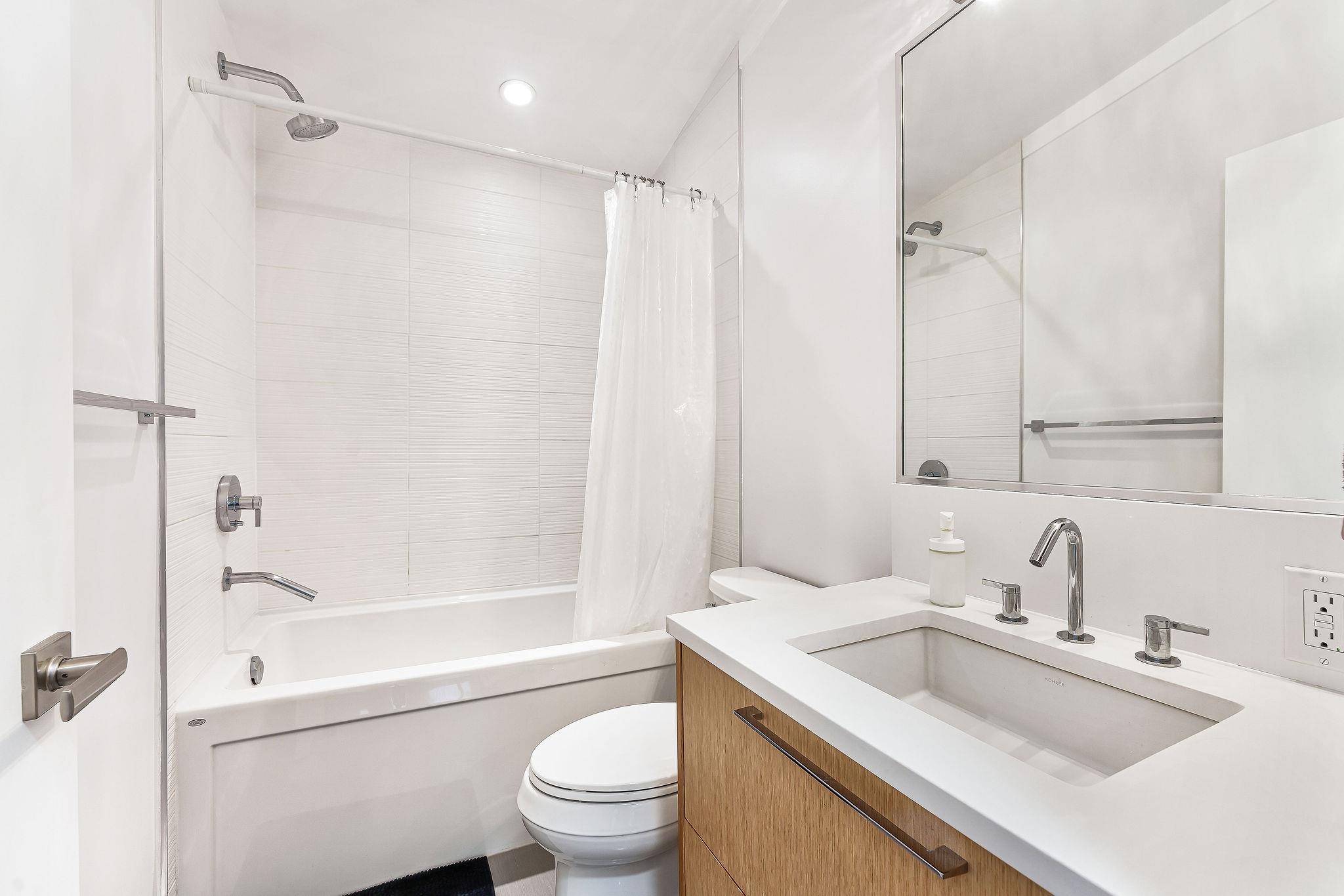 101 2200 CALEDONIA AVENUE, #101