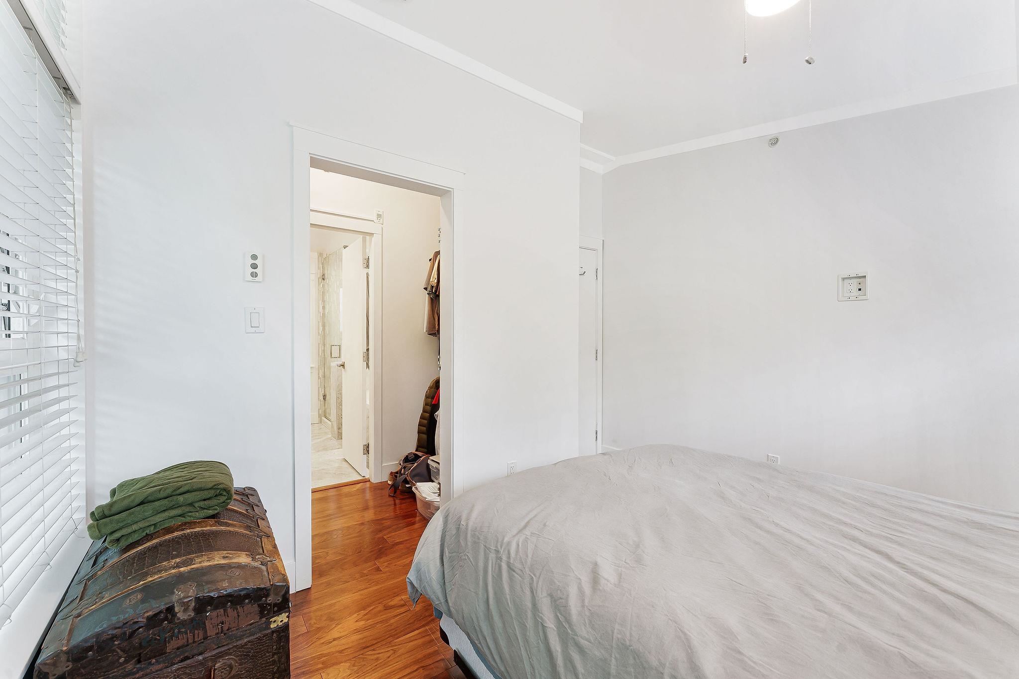 101 2200 CALEDONIA AVENUE, #101