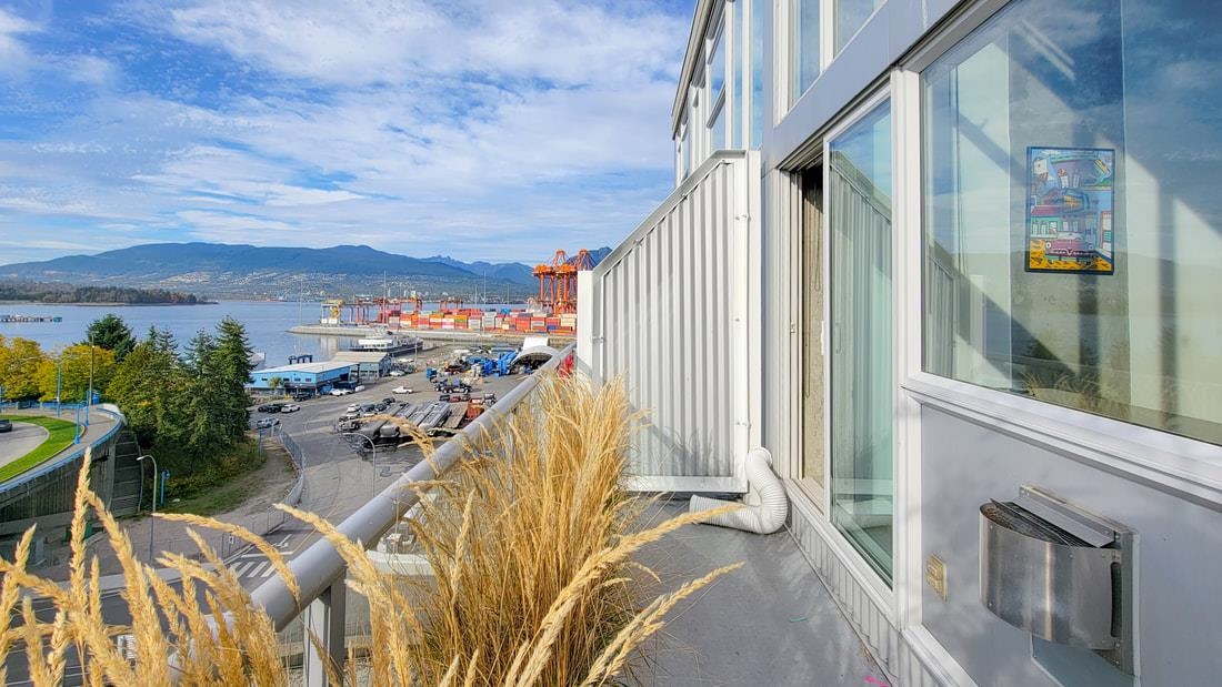 824 289 ALEXANDER STREET, #824