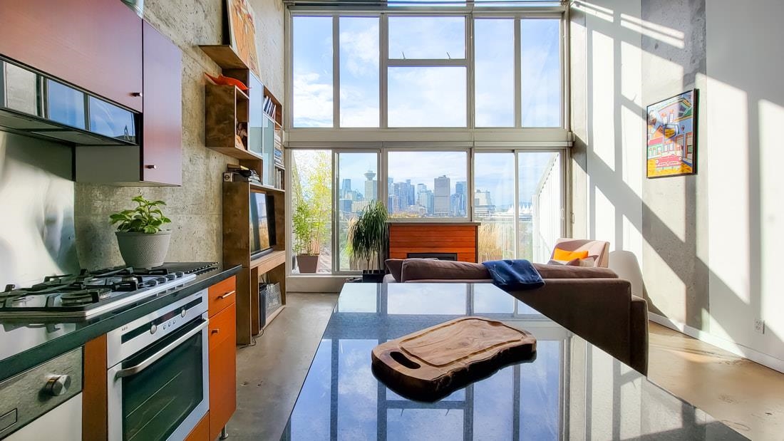 824 289 ALEXANDER STREET, #824