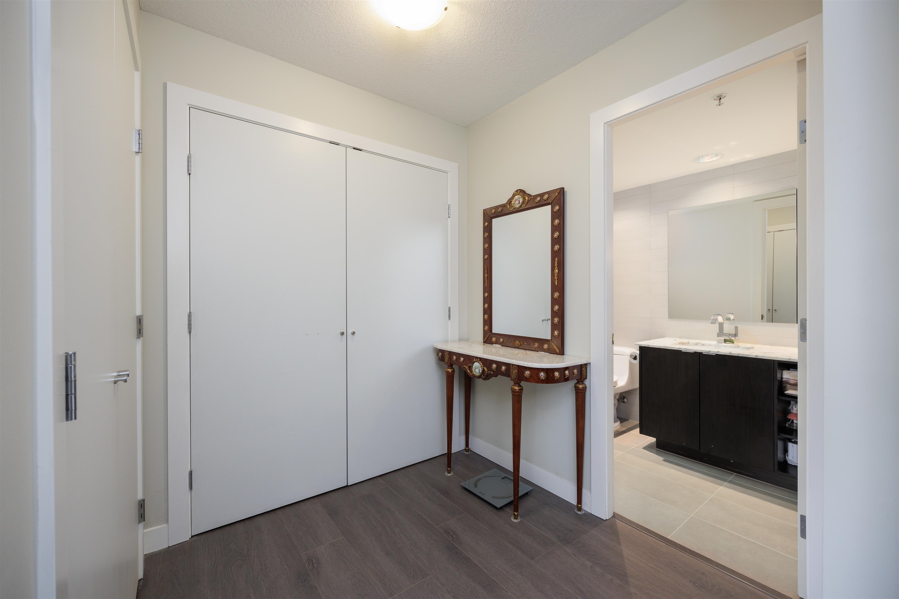 708 7325 ARCOLA STREET, #708