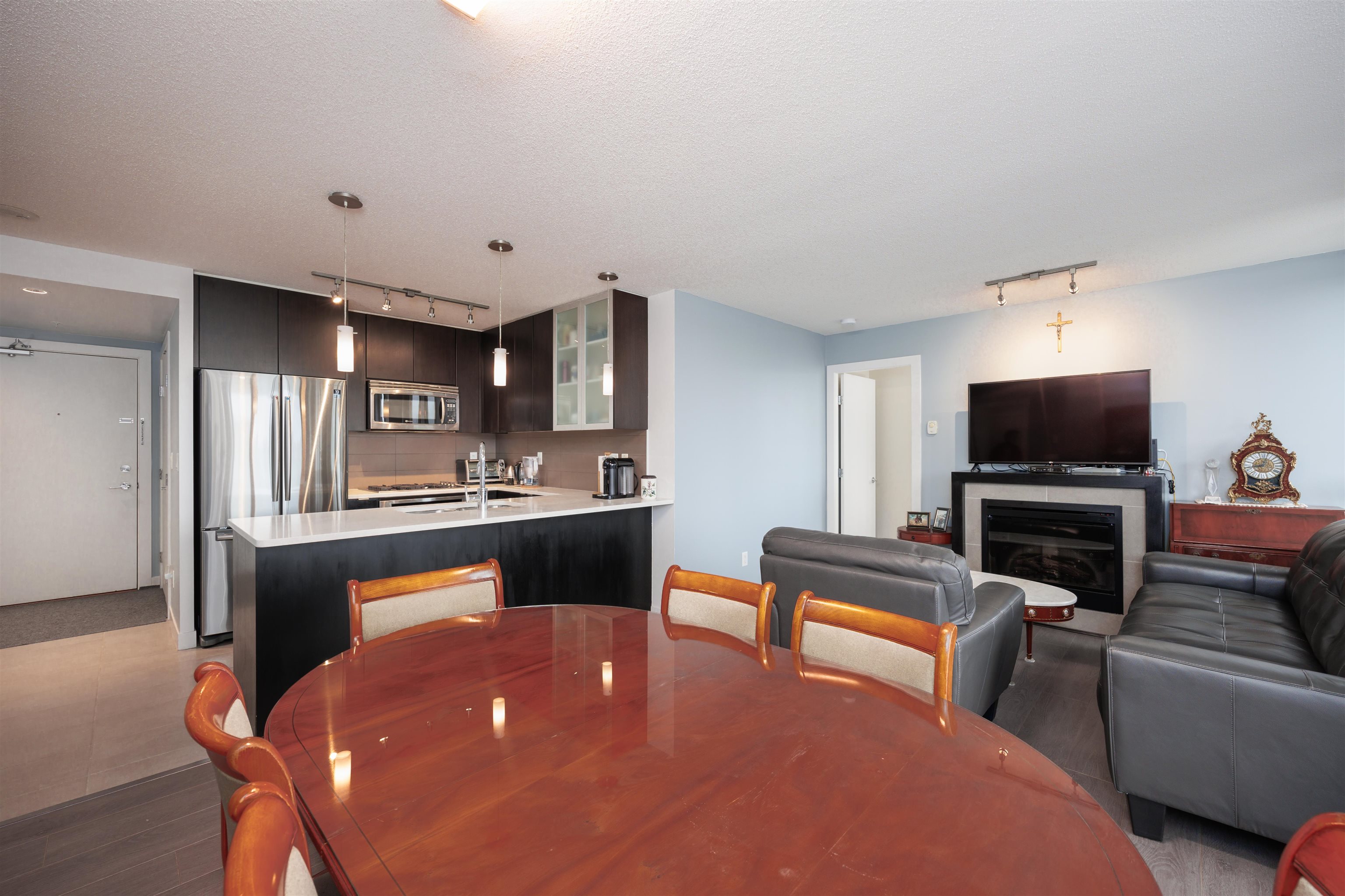 708 7325 ARCOLA STREET, #708