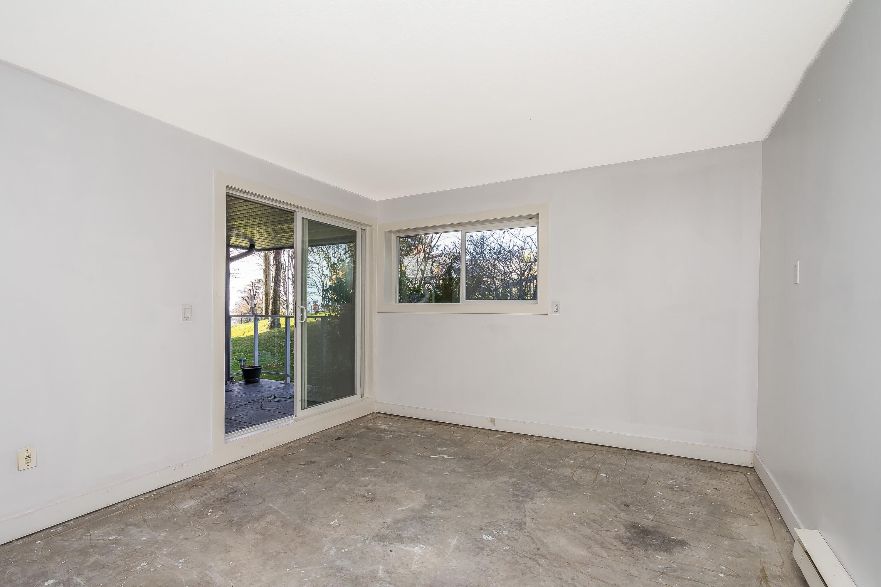 104 15717 MARINE DRIVE, #104