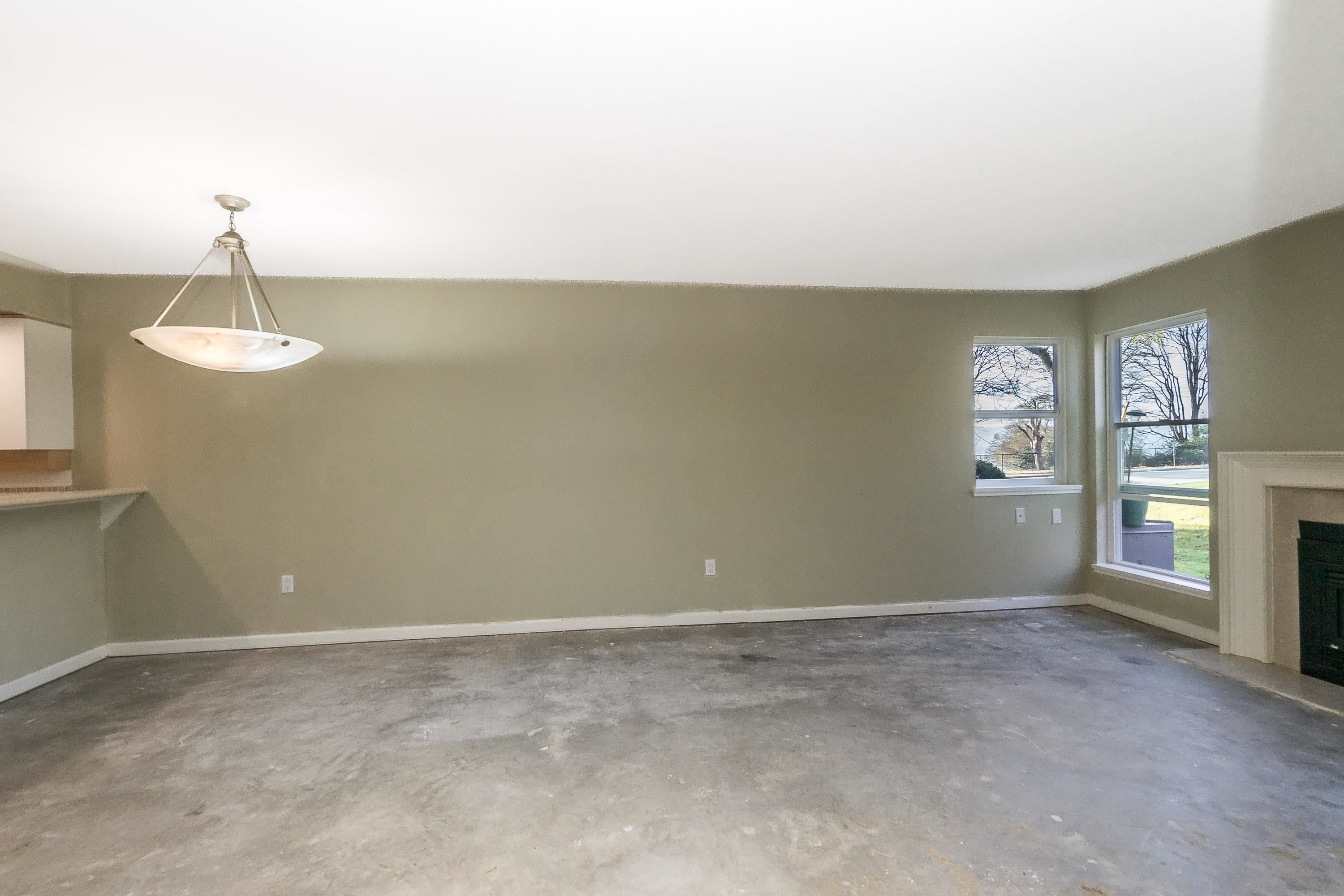104 15717 MARINE DRIVE, #104