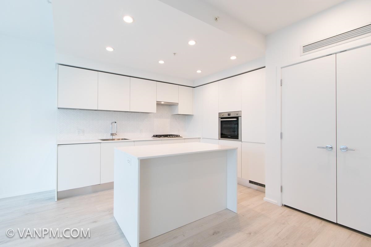 2504 3833 EVERGREEN PLACE, #2504