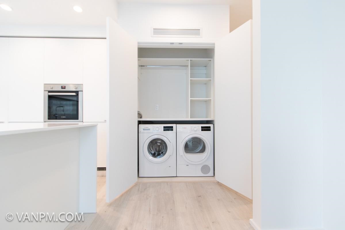 2504 3833 EVERGREEN PLACE, #2504