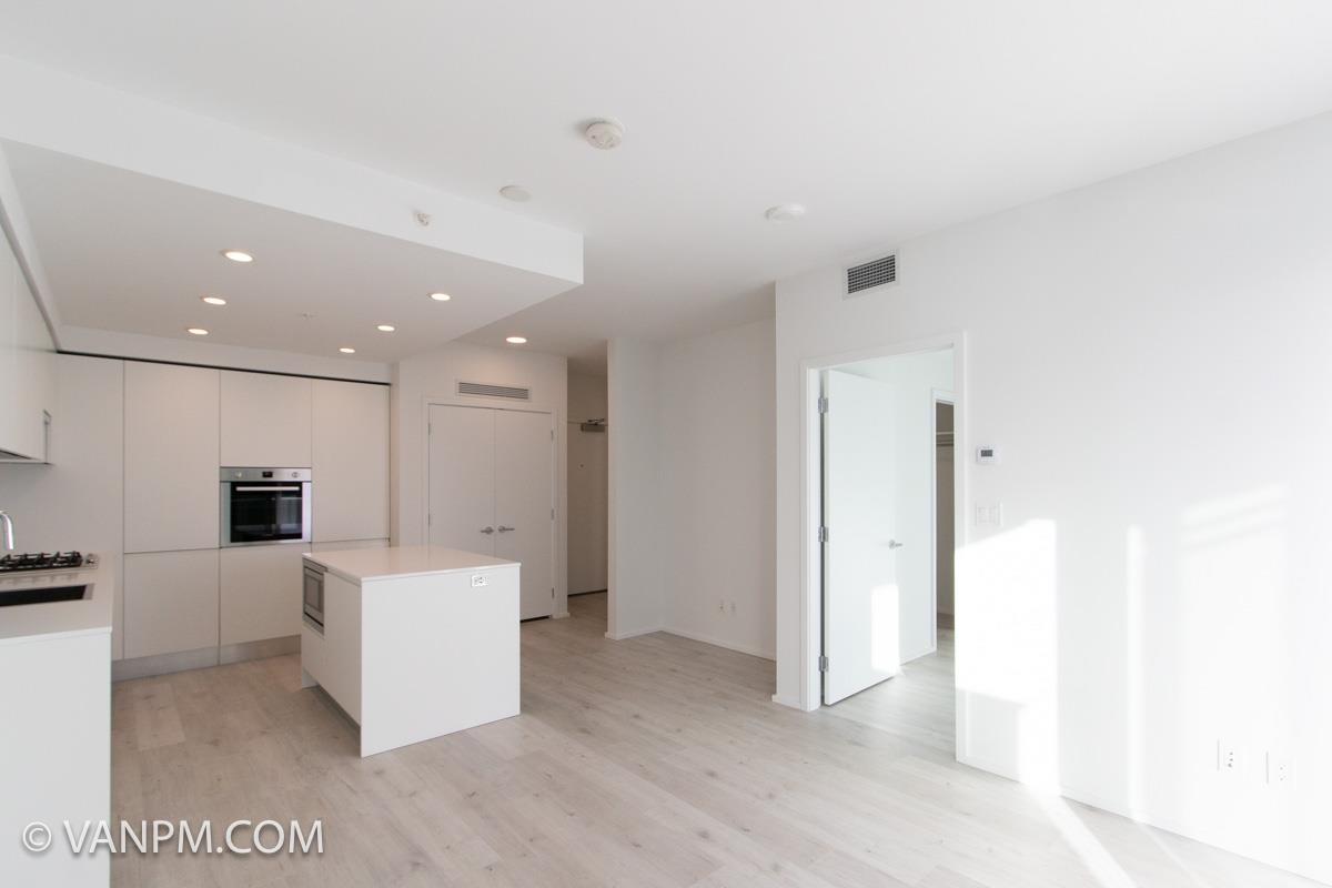 2504 3833 EVERGREEN PLACE, #2504
