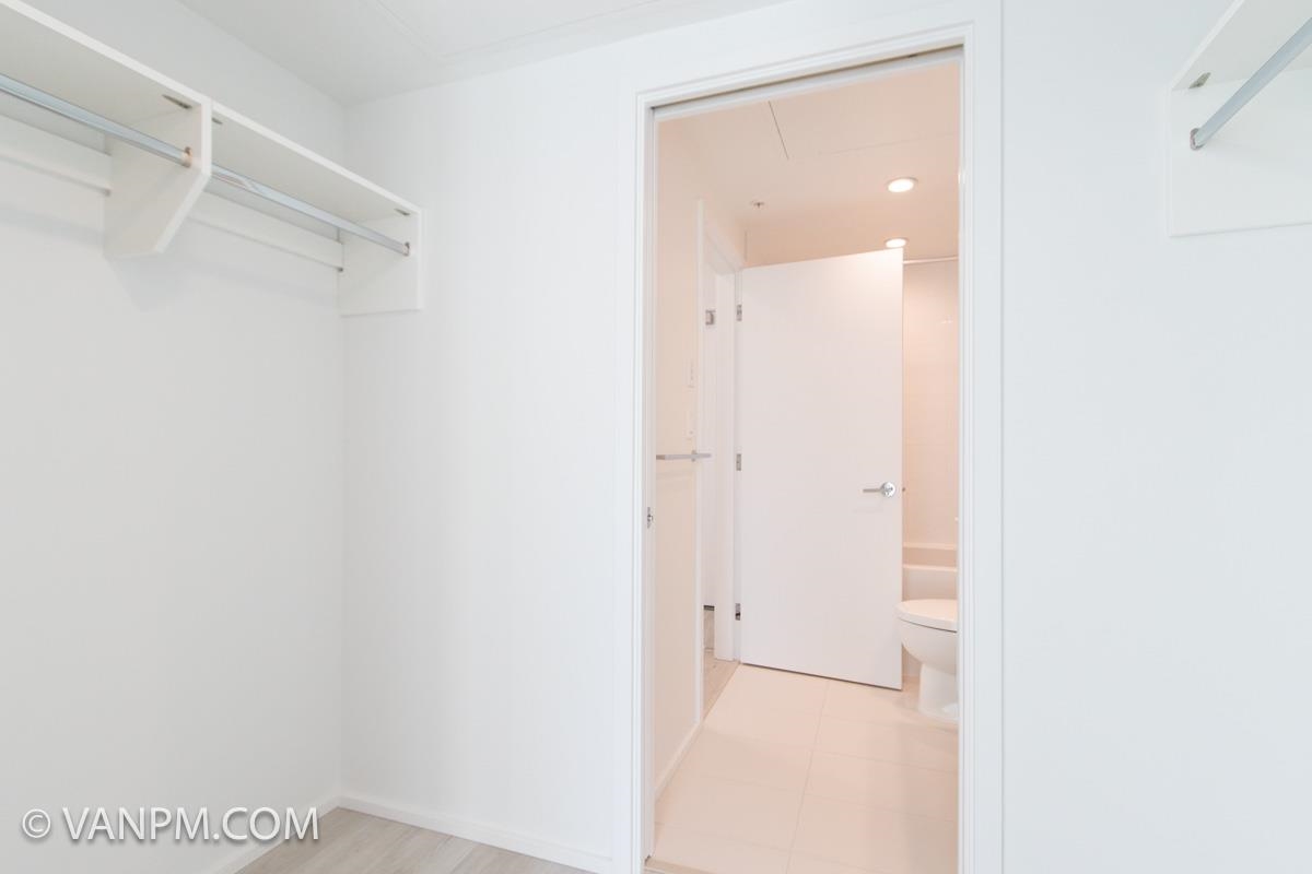 2504 3833 EVERGREEN PLACE, #2504