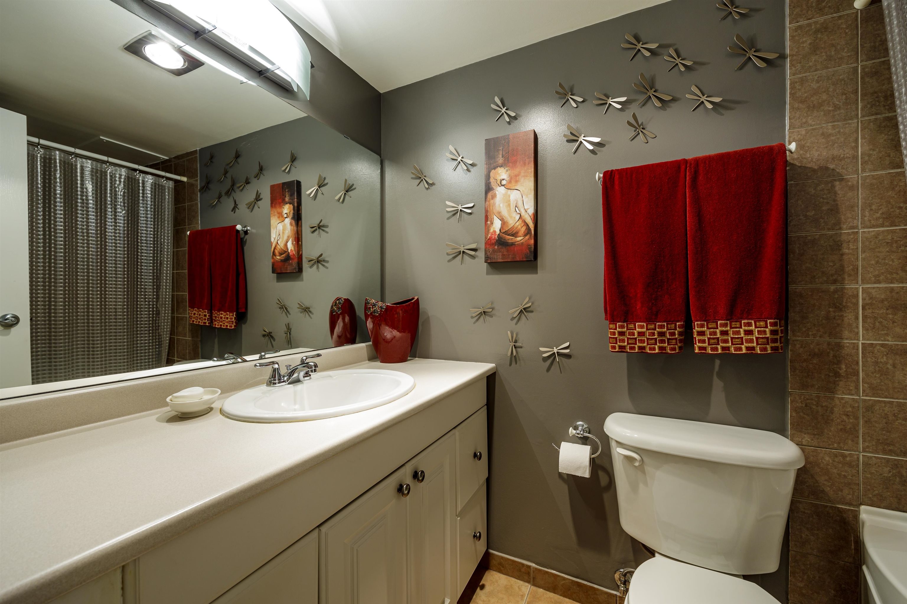 210 1065 E 8TH AVENUE, #210