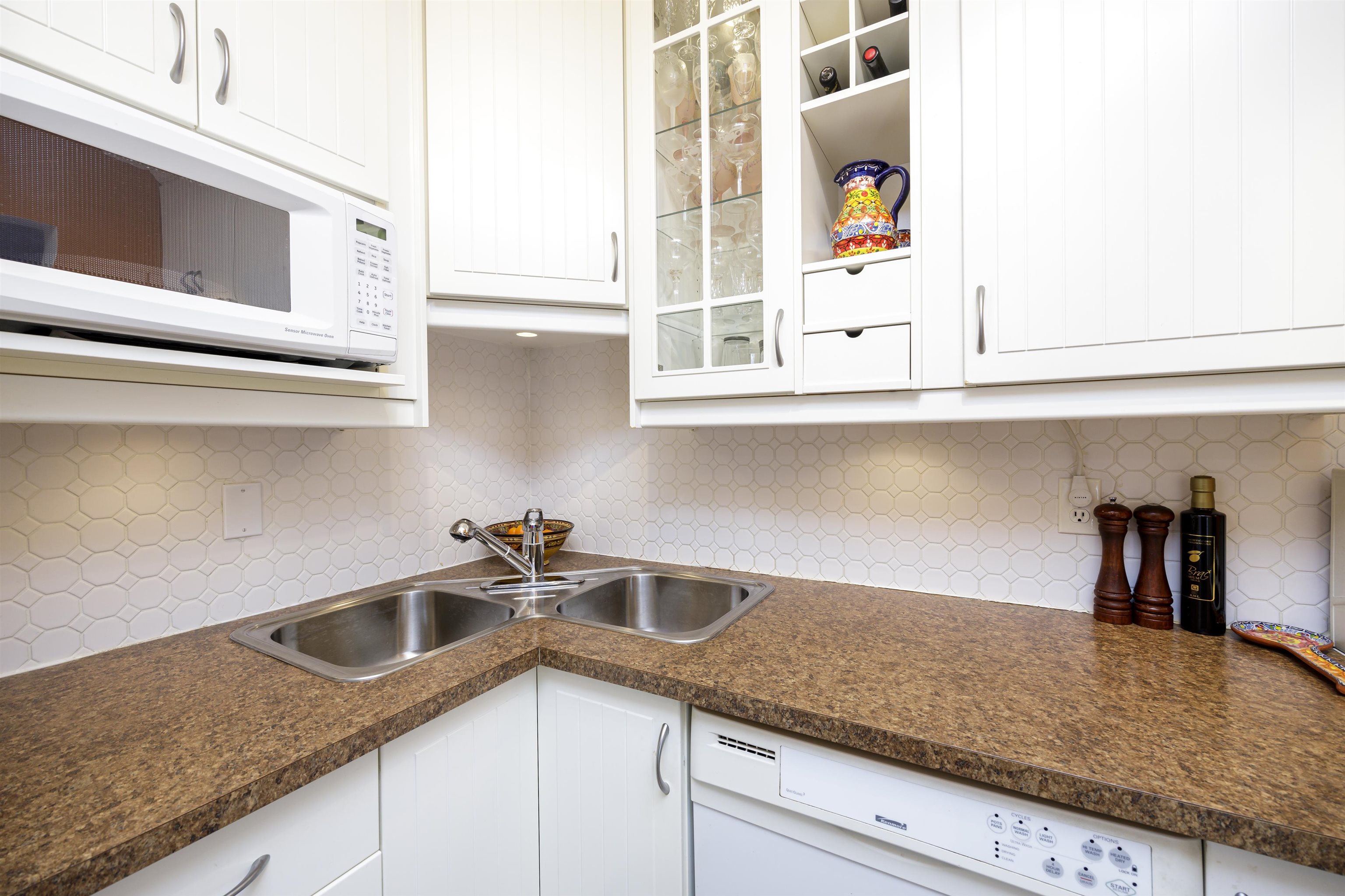 210 1065 E 8TH AVENUE, #210
