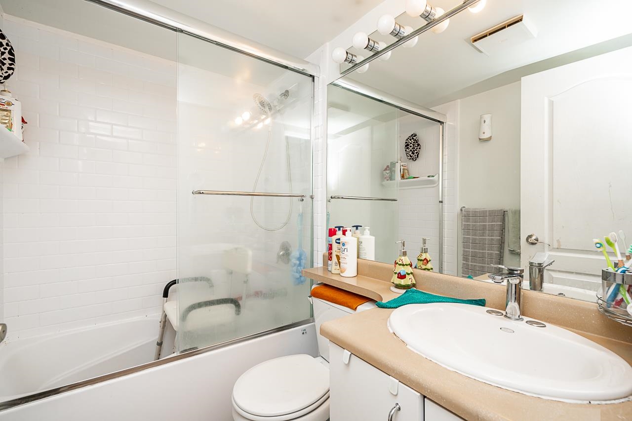 209 15991 THRIFT AVENUE, #209