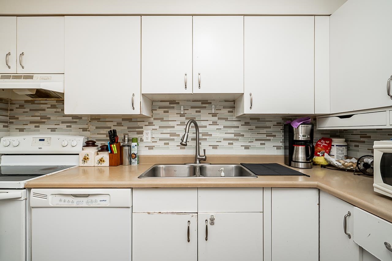 209 15991 THRIFT AVENUE, #209