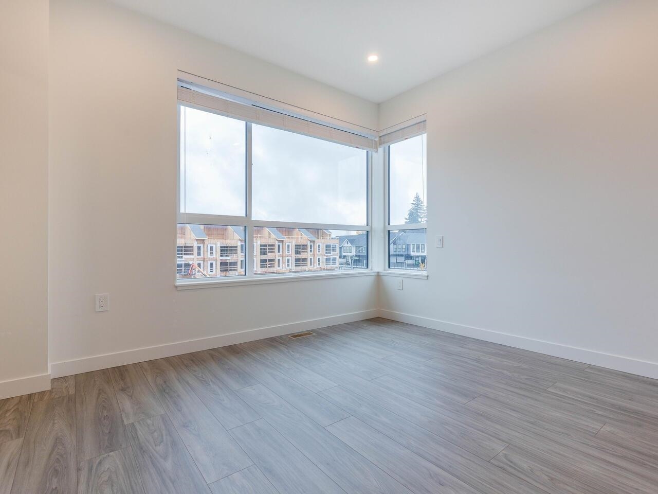 102 20150 81 AVENUE, #102