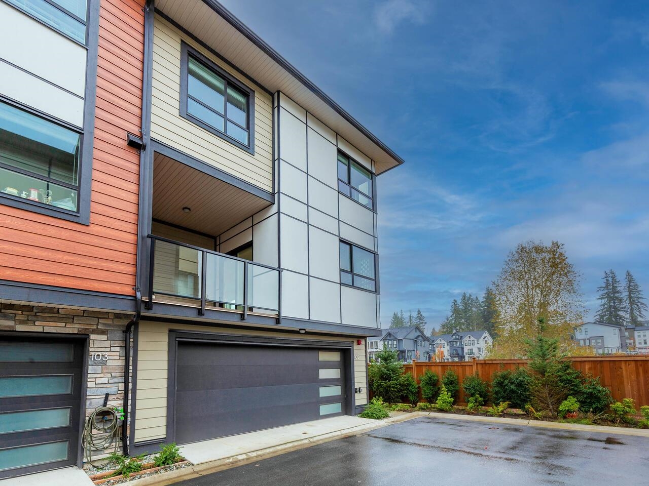 102 20150 81 AVENUE, #102