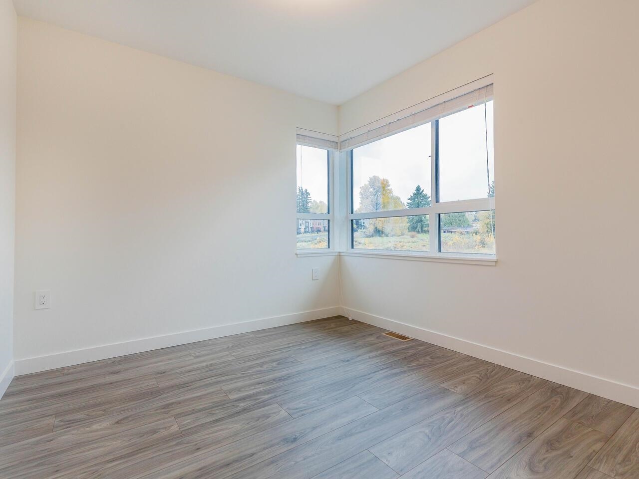 102 20150 81 AVENUE, #102