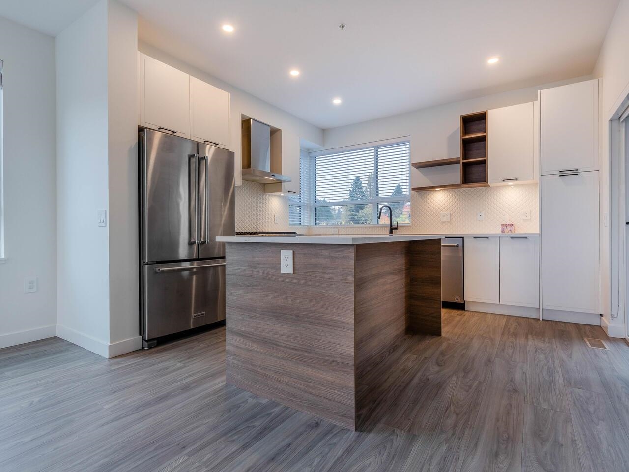 102 20150 81 AVENUE, #102