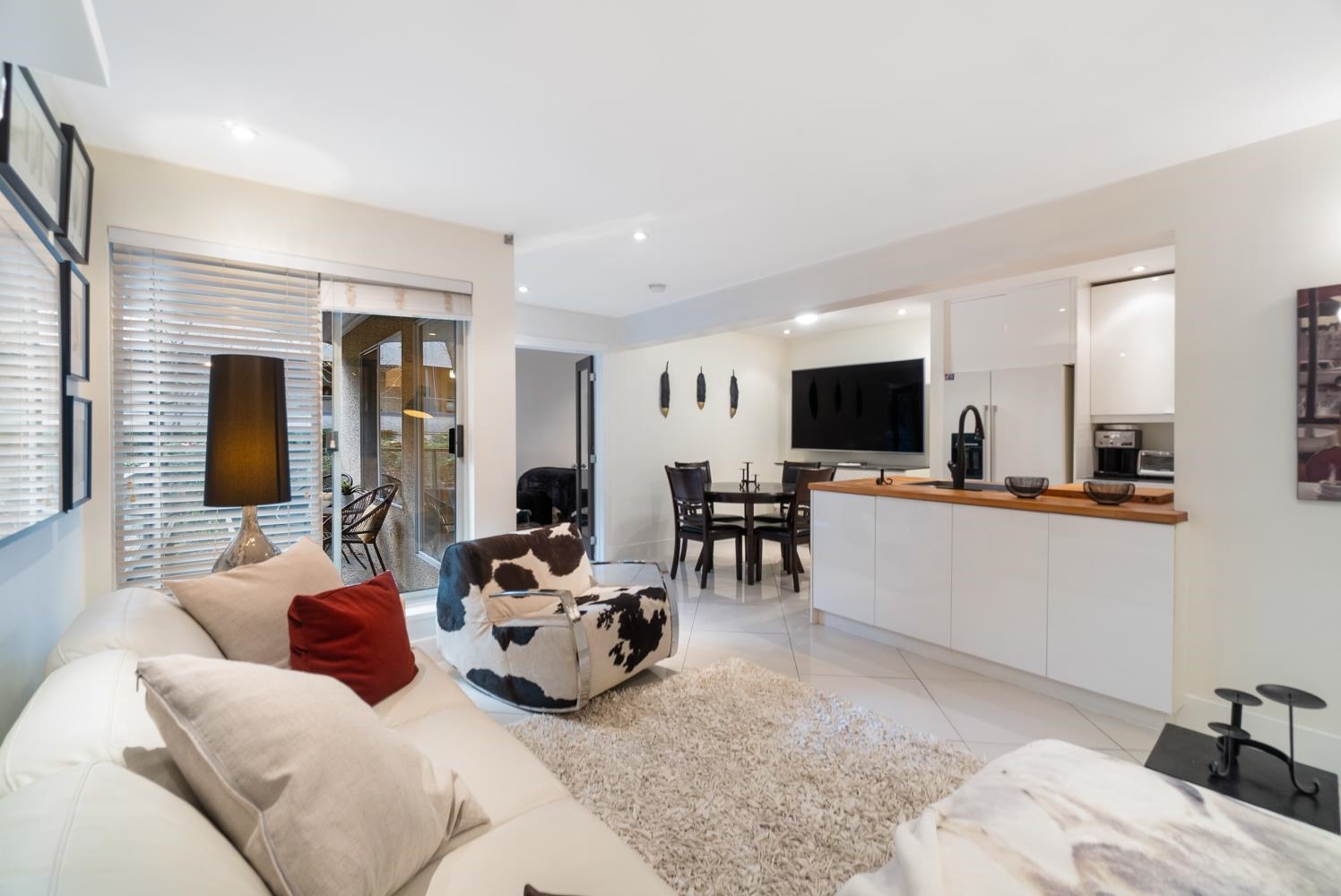 208 1050 BROUGHTON STREET, #208