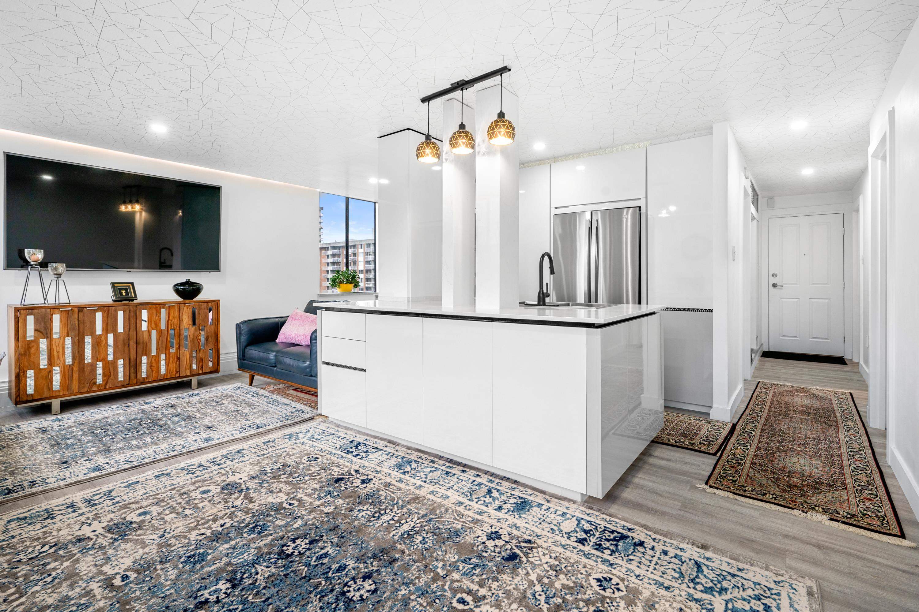 1003 2004 FULLERTON AVENUE, #1003