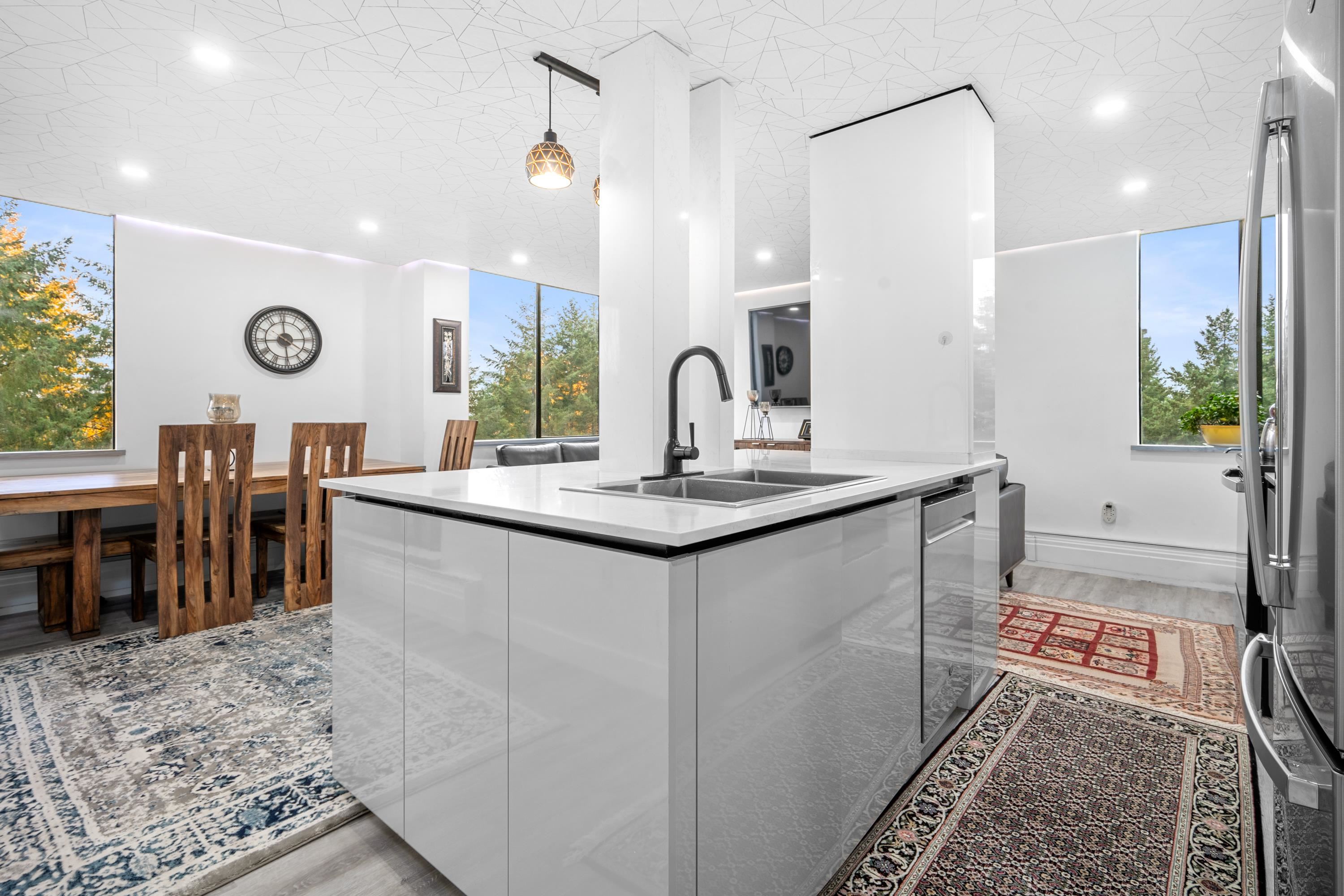 1003 2004 FULLERTON AVENUE, #1003