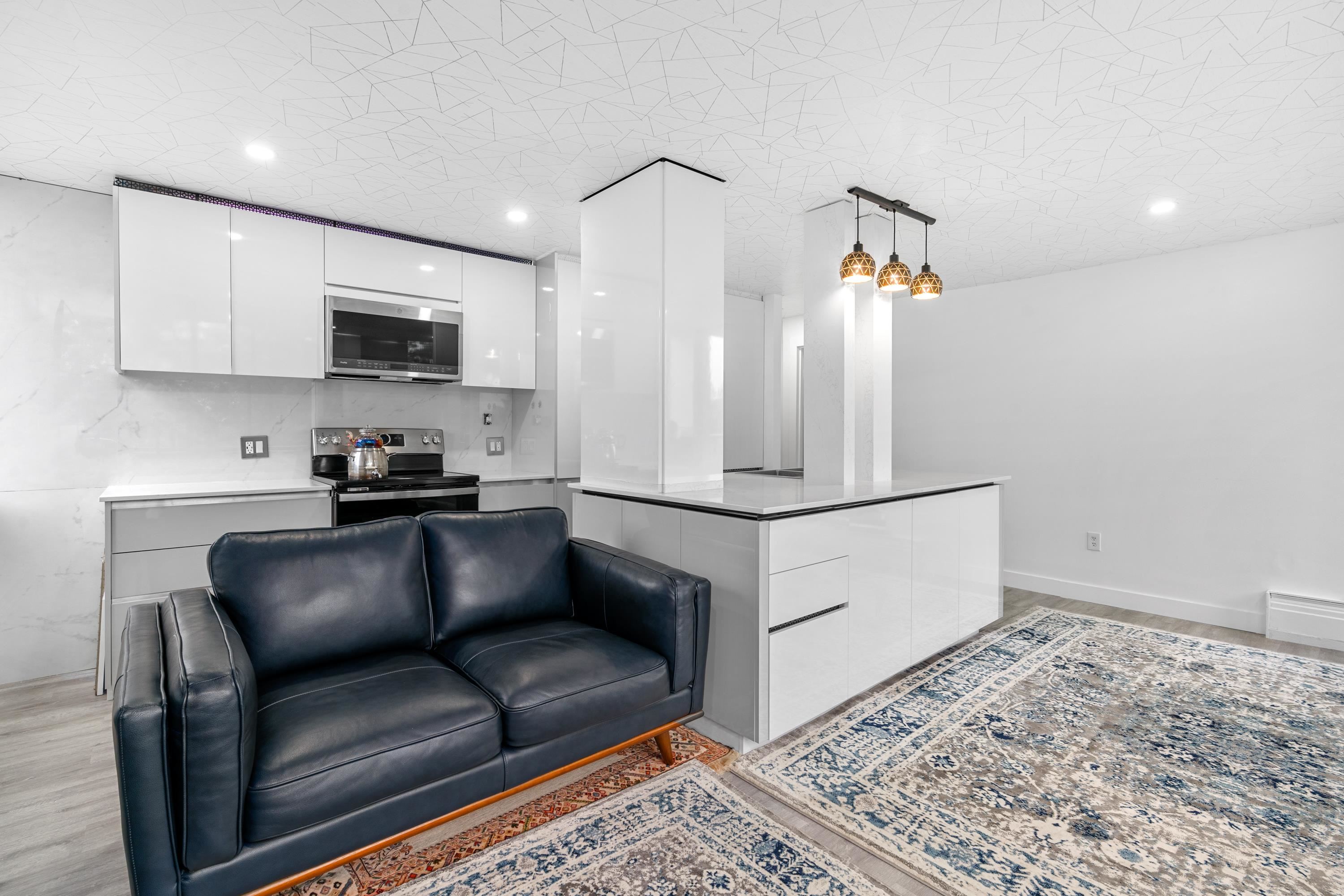 1003 2004 FULLERTON AVENUE, #1003