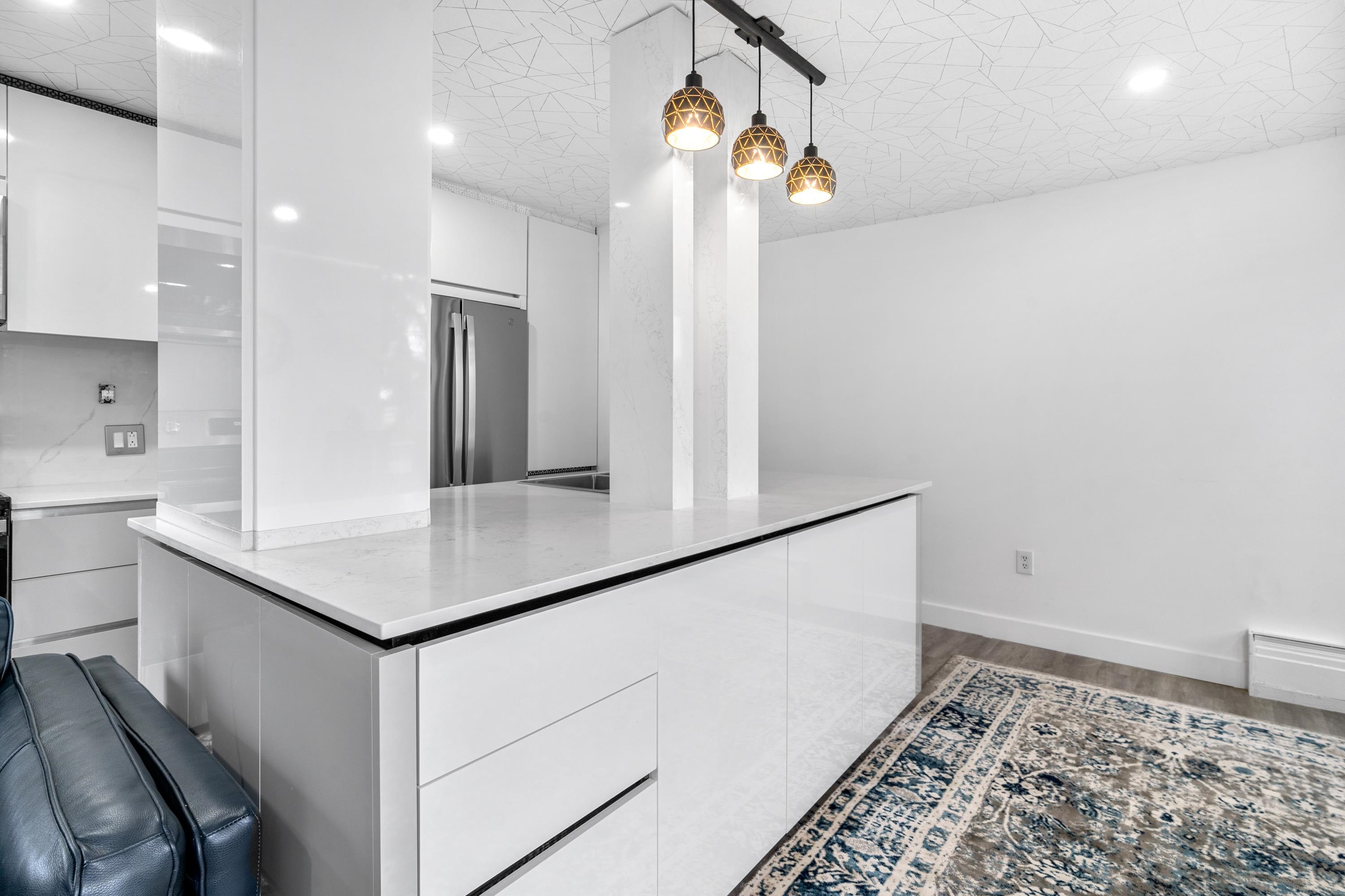 1003 2004 FULLERTON AVENUE, #1003