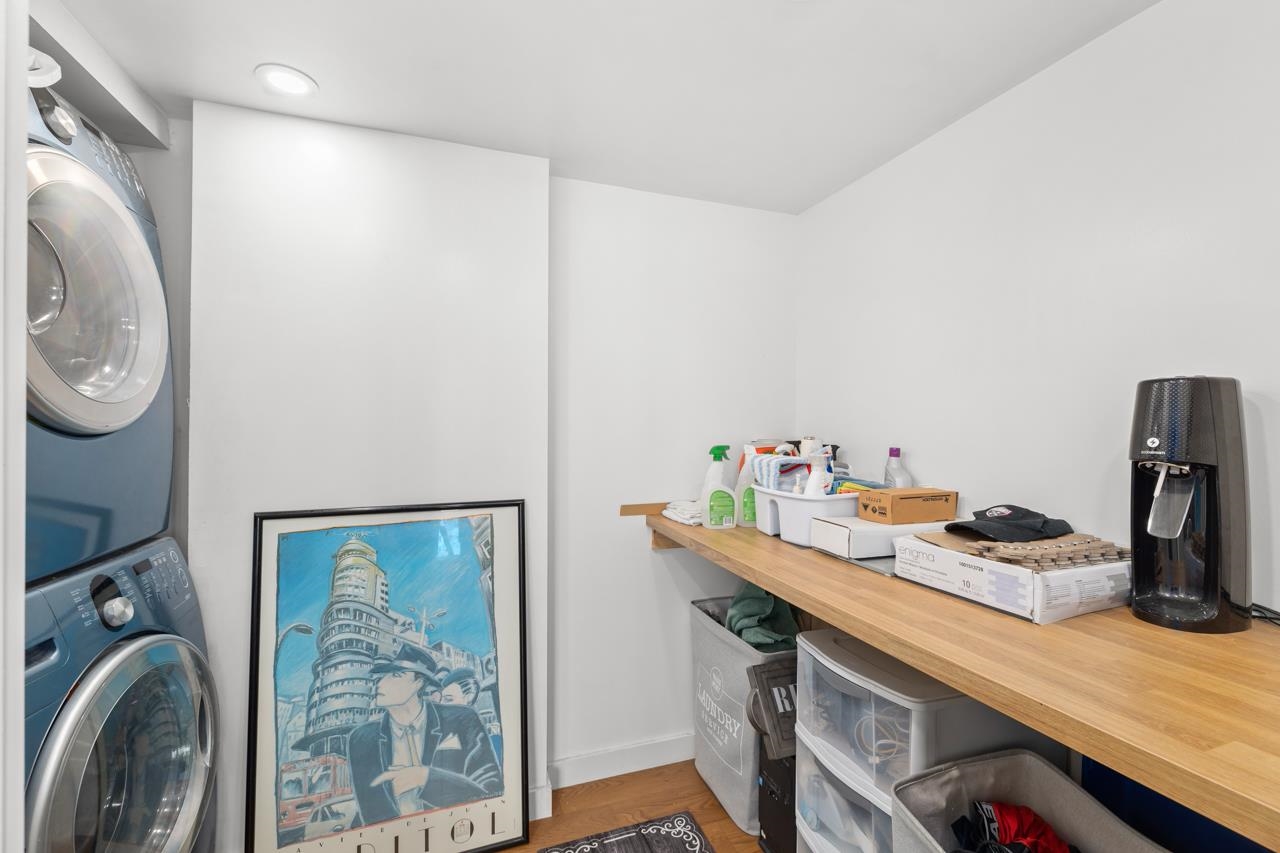 1204 612 FIFTH AVENUE, #1204