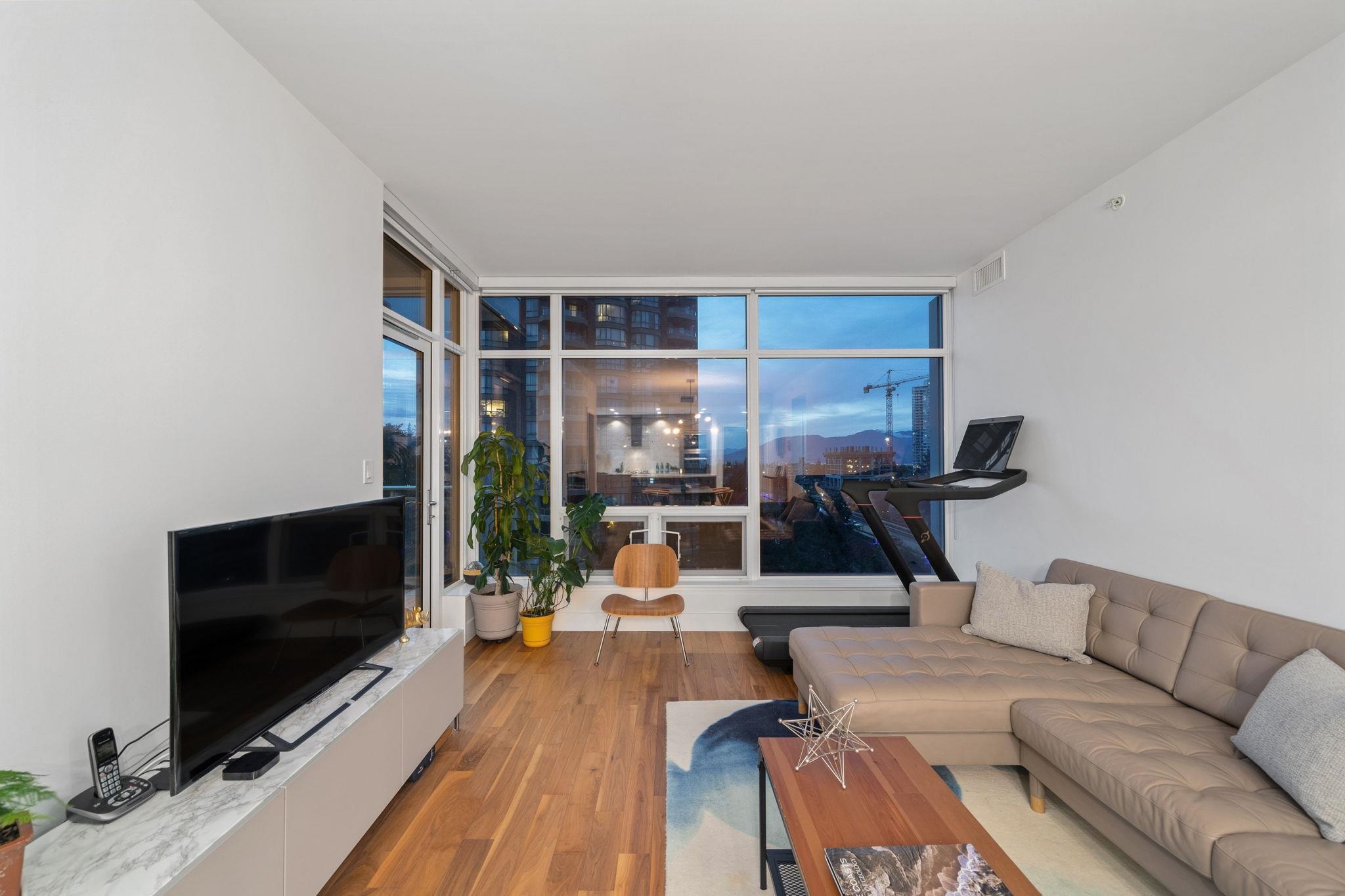 701 4360 BERESFORD STREET, #701