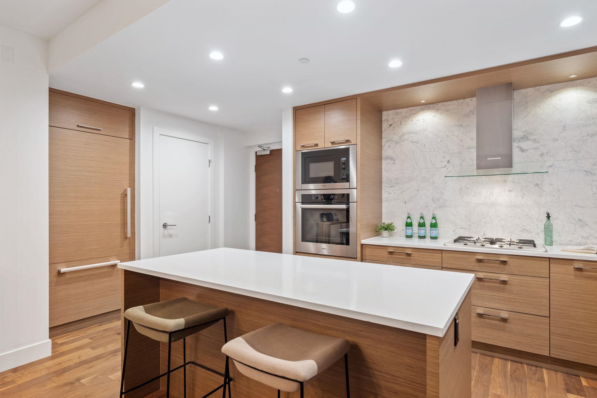 701 4360 BERESFORD STREET, #701