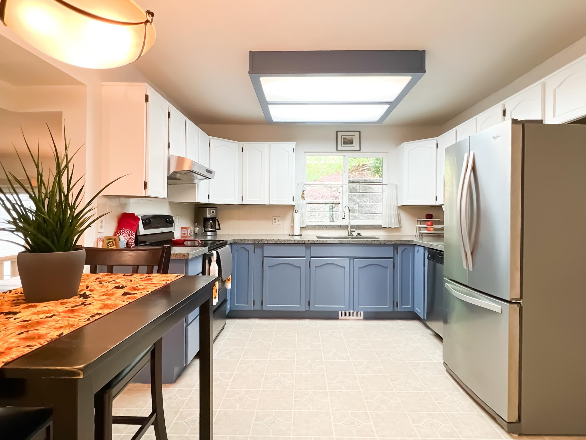 37 RAVINE DRIVE