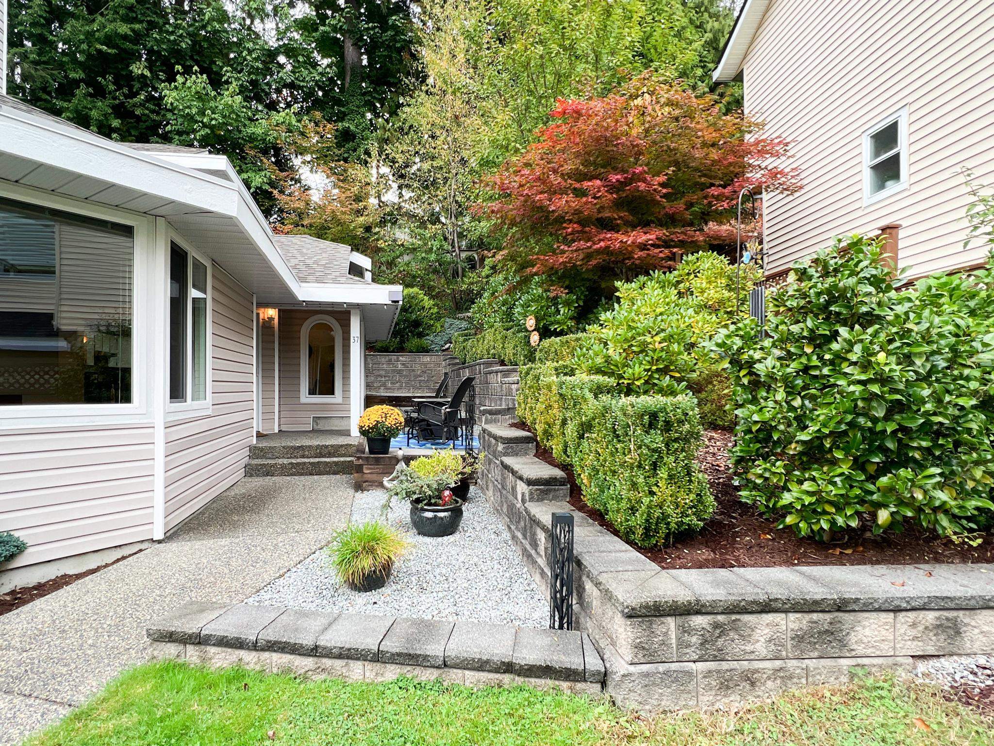 37 RAVINE DRIVE