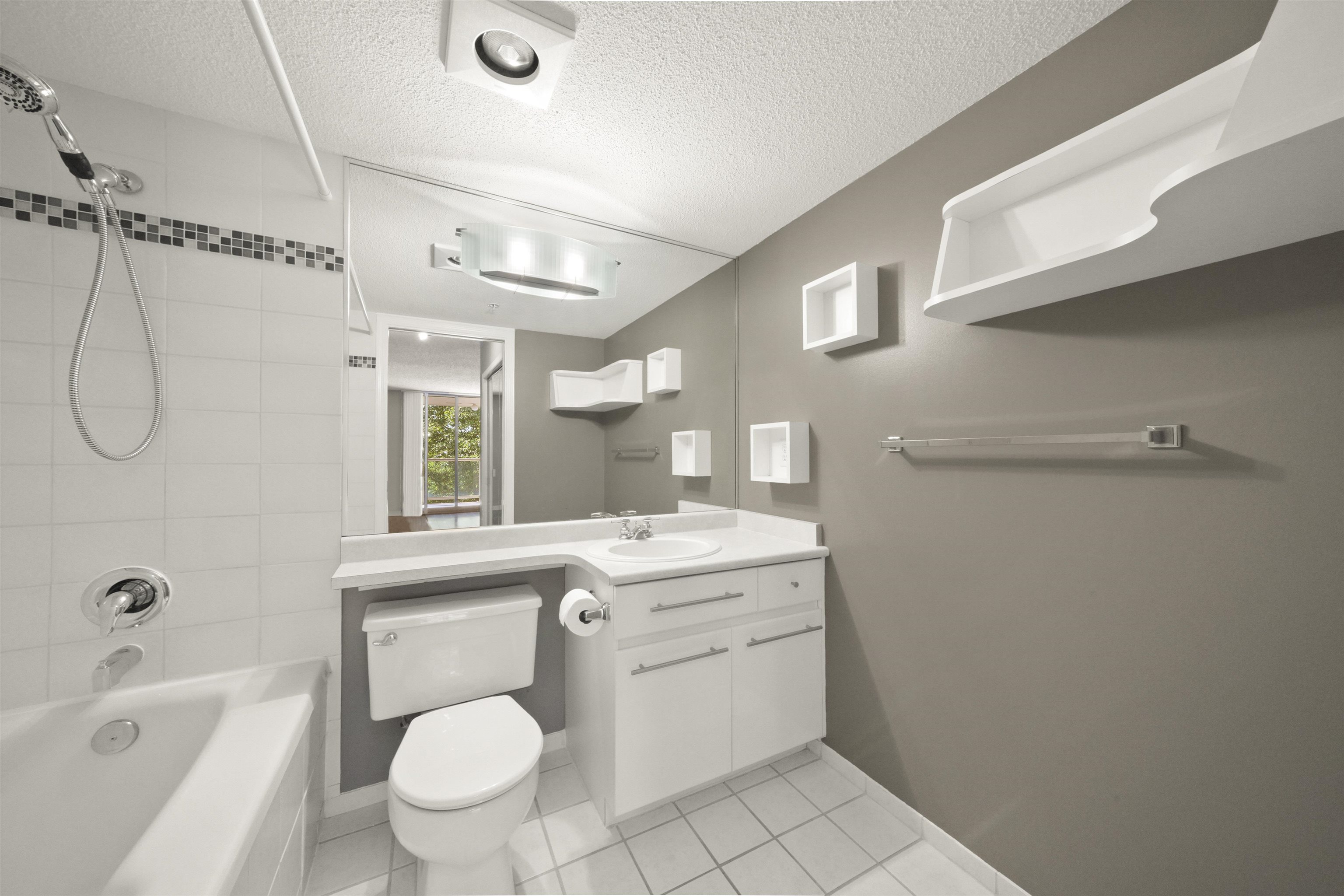 304 1190 PIPELINE ROAD, #304