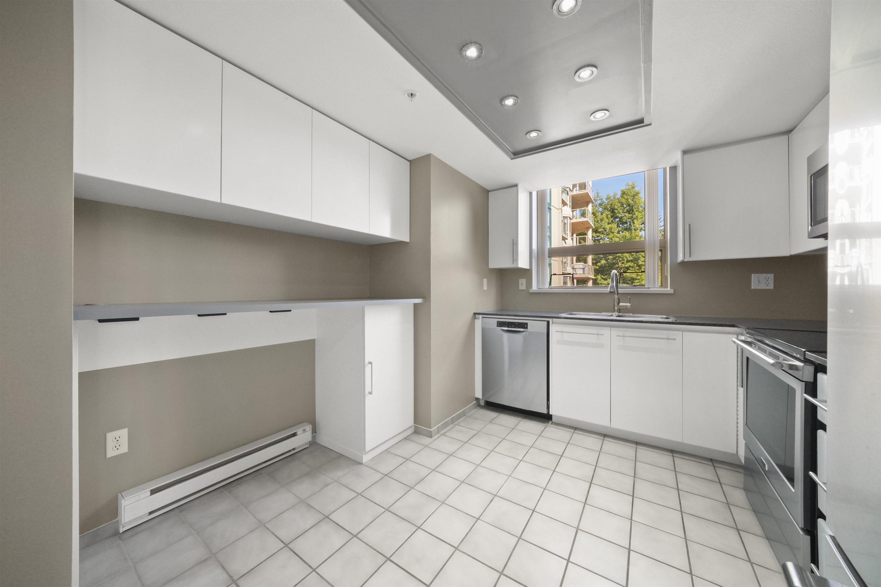 304 1190 PIPELINE ROAD, #304