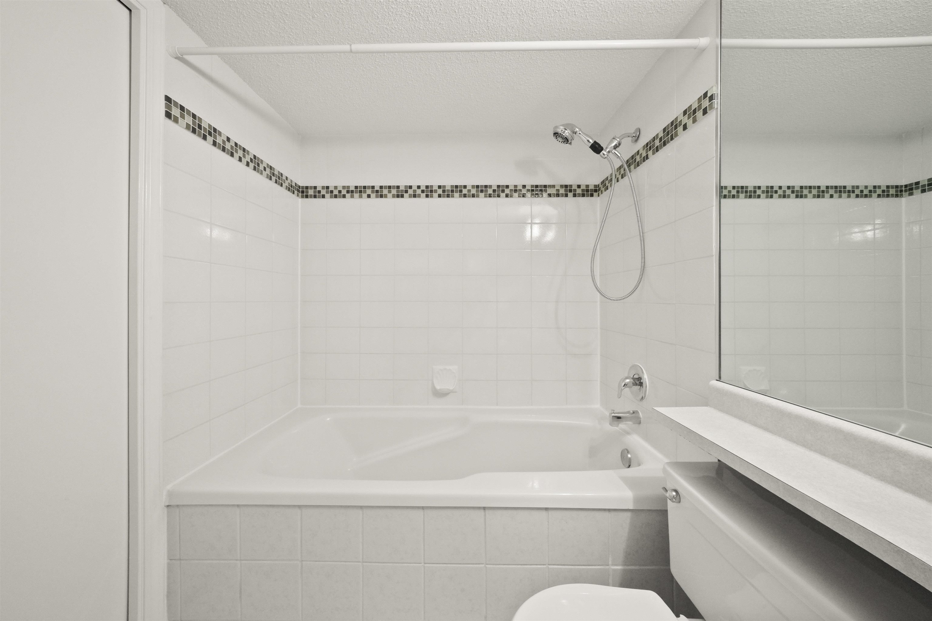 304 1190 PIPELINE ROAD, #304